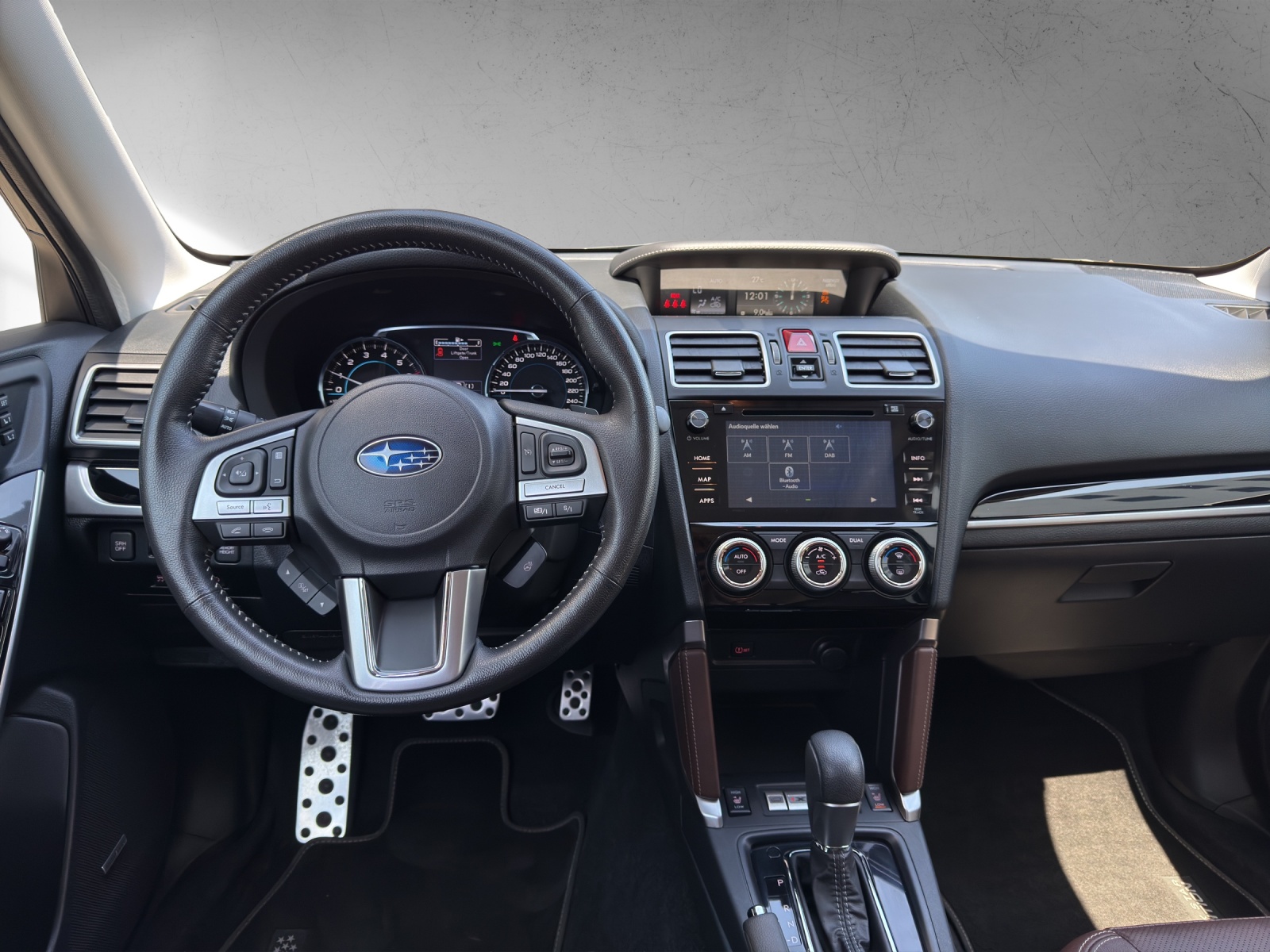 SUBARU Forester 2.0XT Luxury Lineartronic-image-10