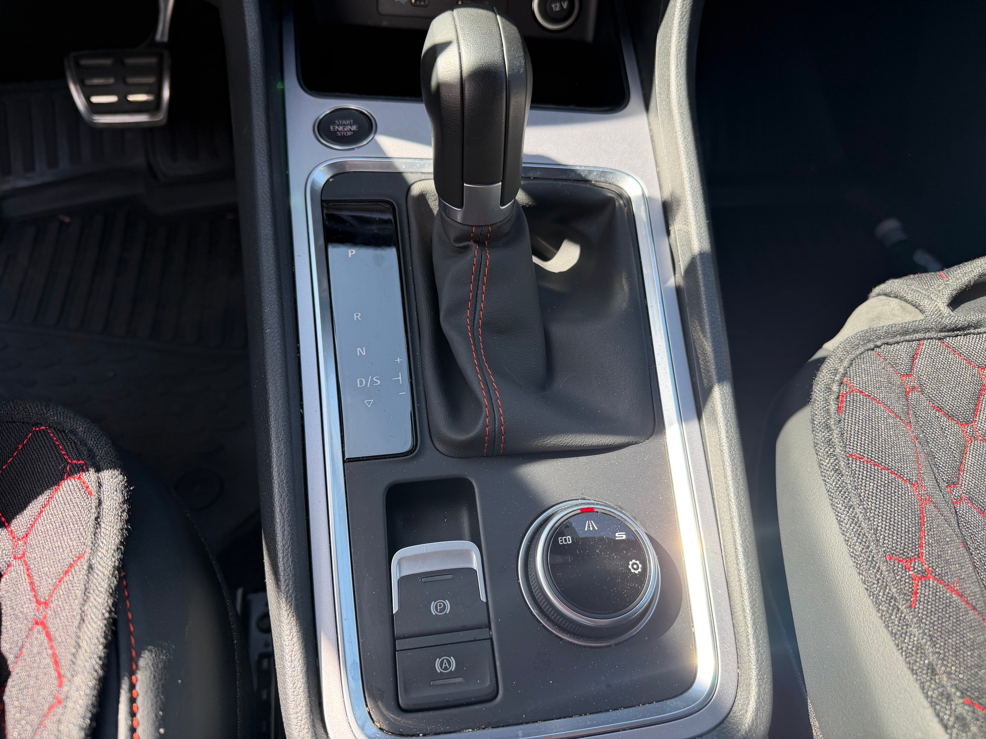 SEAT Ateca 2.0 TDI CR FR DSG-image-8