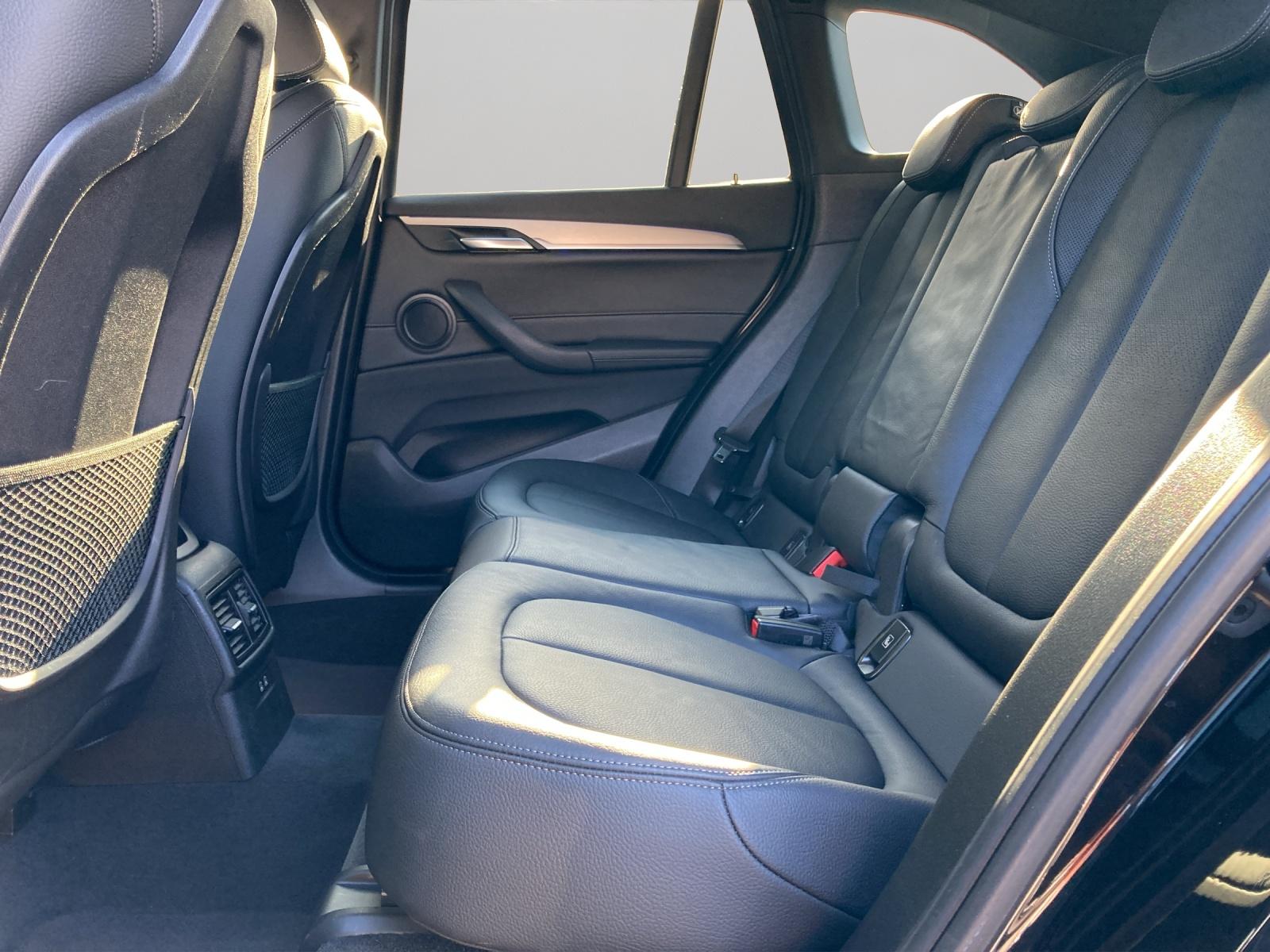 BMW X1 25i xDrive SAG-image-9