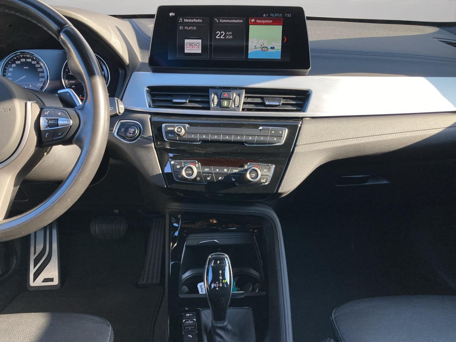 BMW X1 25i xDrive SAG-image-14