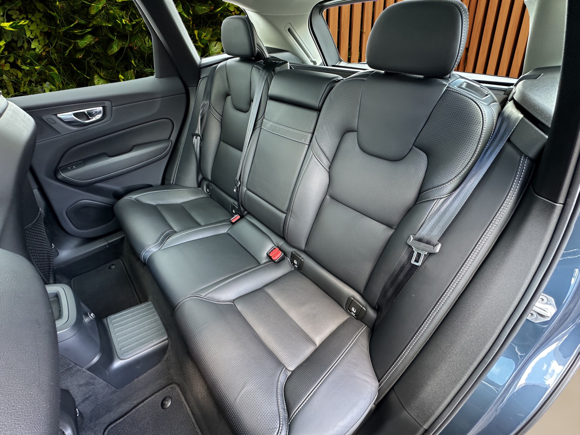 VOLVO XC60 2.0 T8 TE Inscription eAWD-image-13