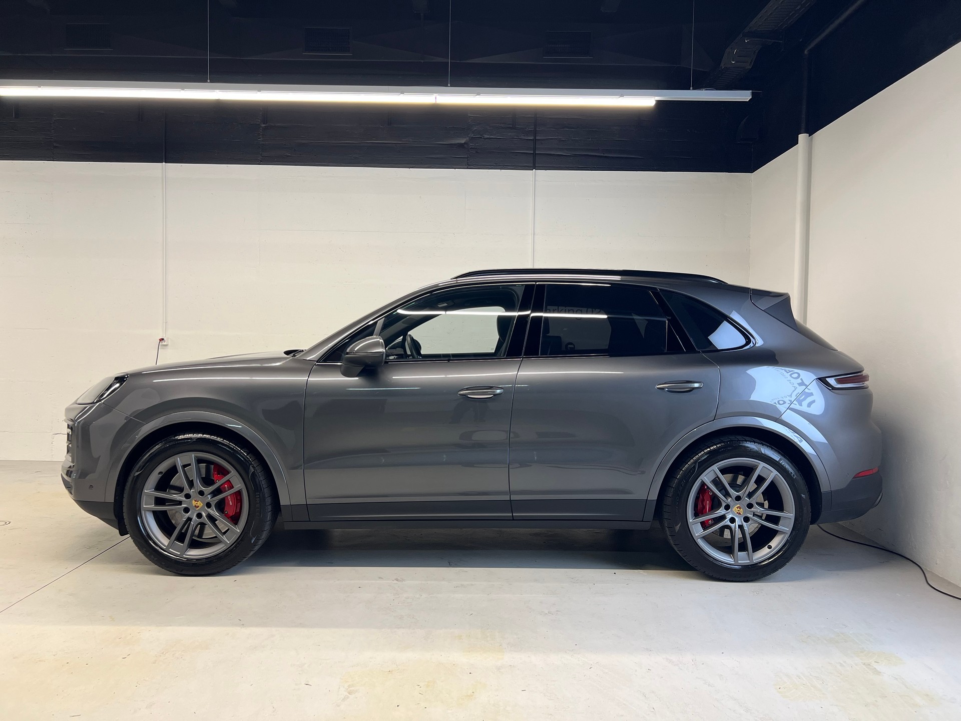 PORSCHE Cayenne 4.0 V8 S-image-7