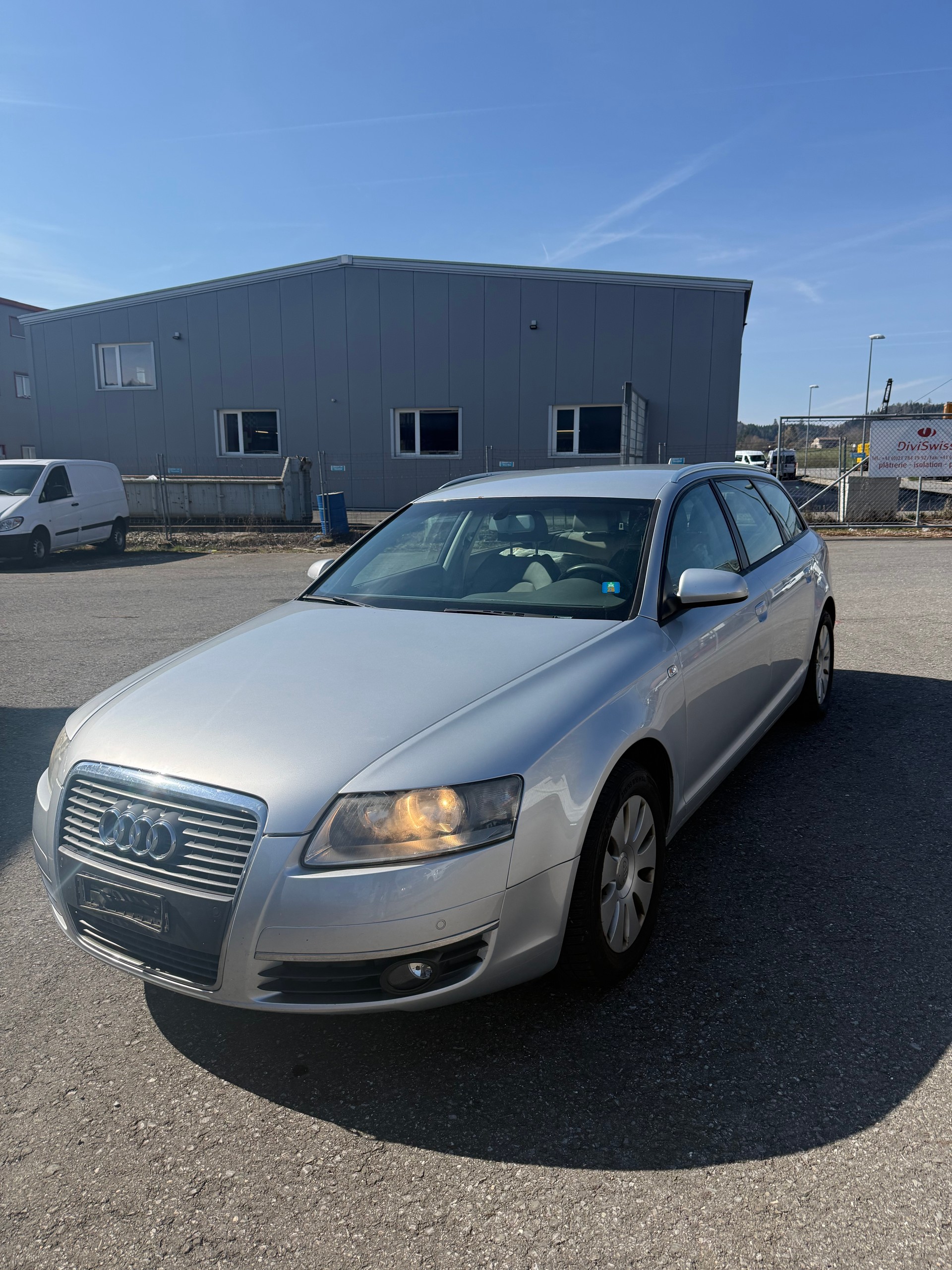 AUDI A6 Avant 2.0T FSI-image-0
