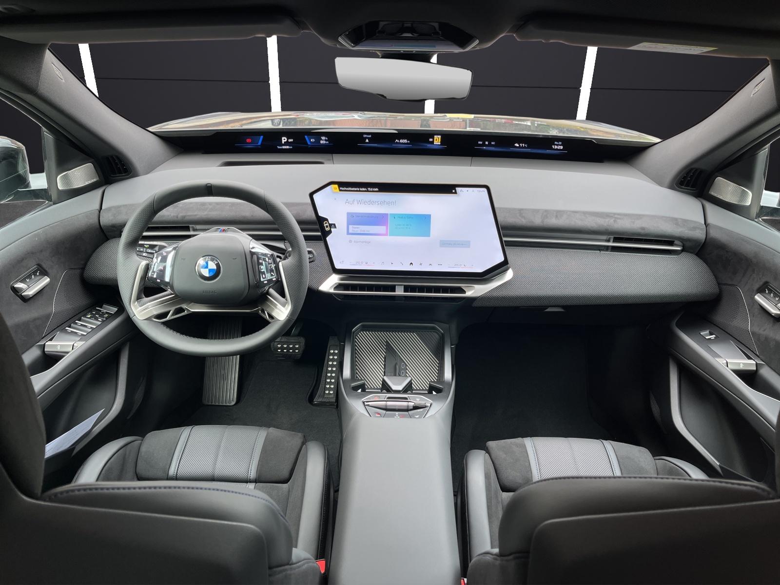 BMW iX3 50 xDrive-image-11