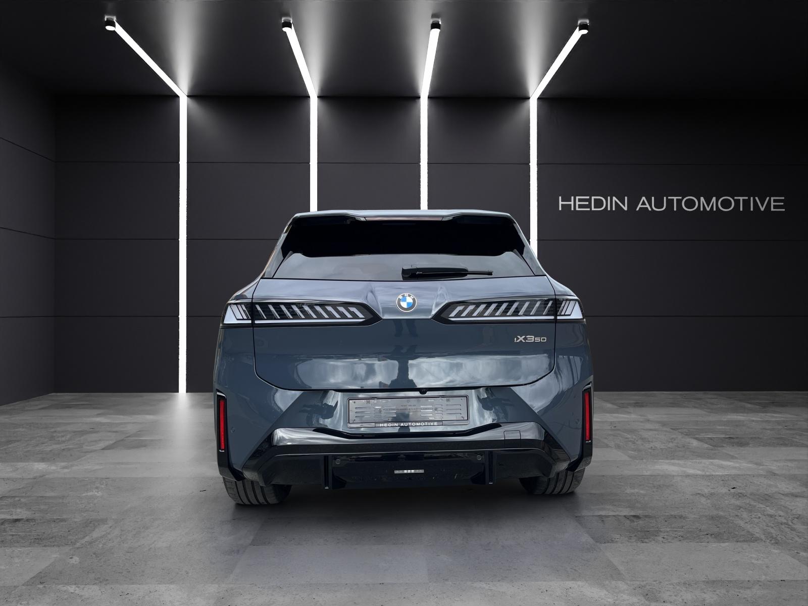BMW iX3 50 xDrive-image-8