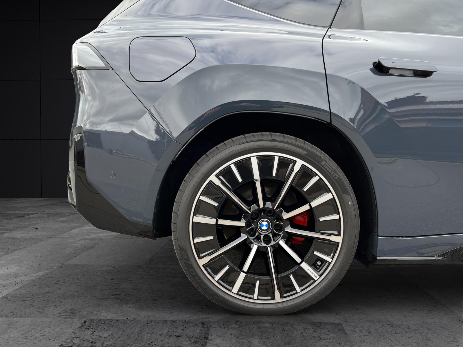 BMW iX3 50 xDrive-image-19