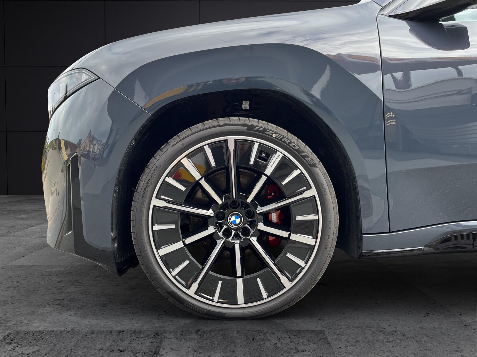 BMW iX3 50 xDrive-image-4