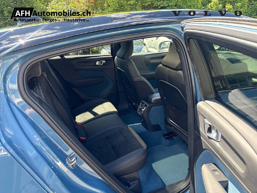 VOLVO C40 Recharge Twin AWD-image-13