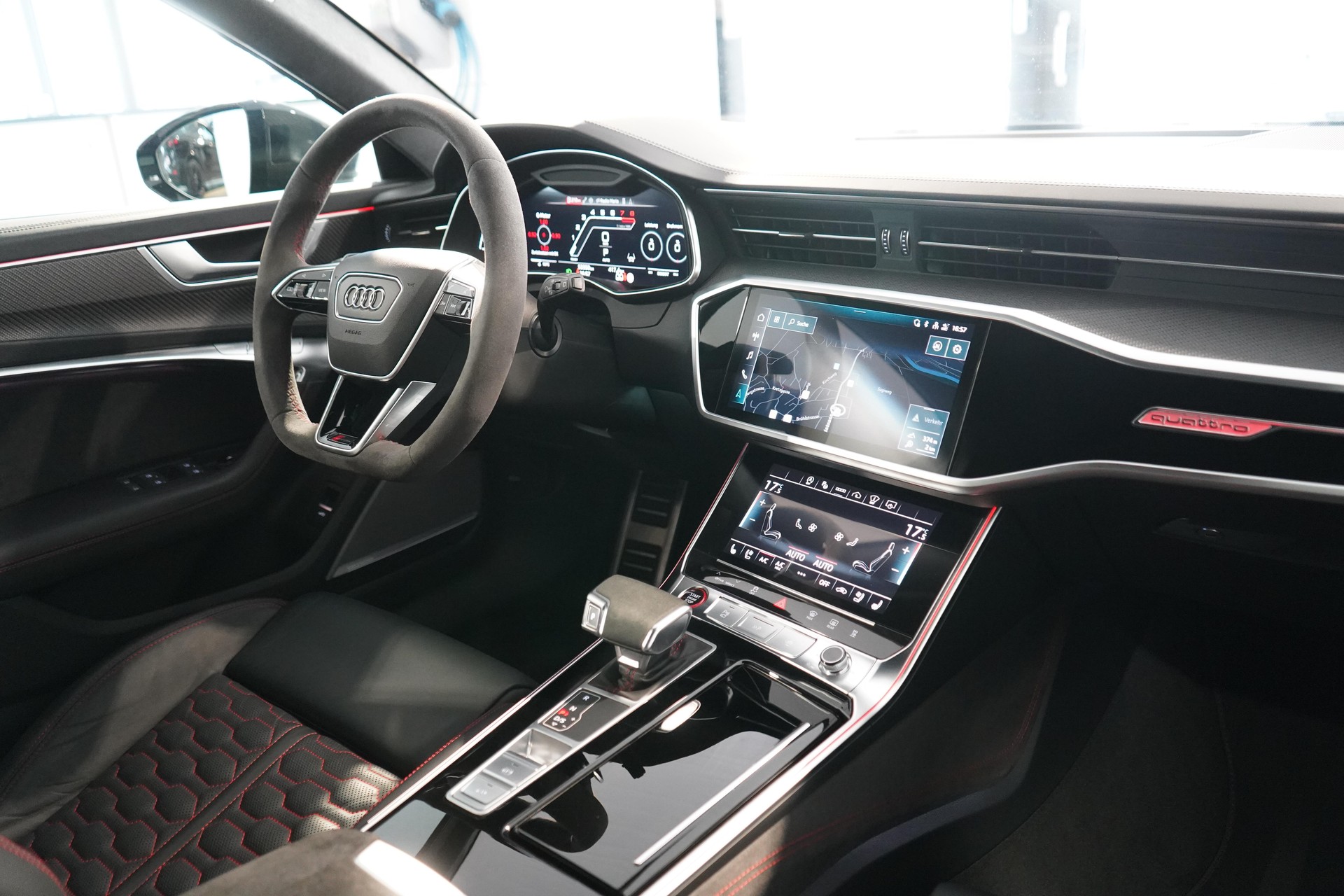 AUDI RS6 Avant 4.0 V8 TFSI performance quattro T-Tronic-image-8