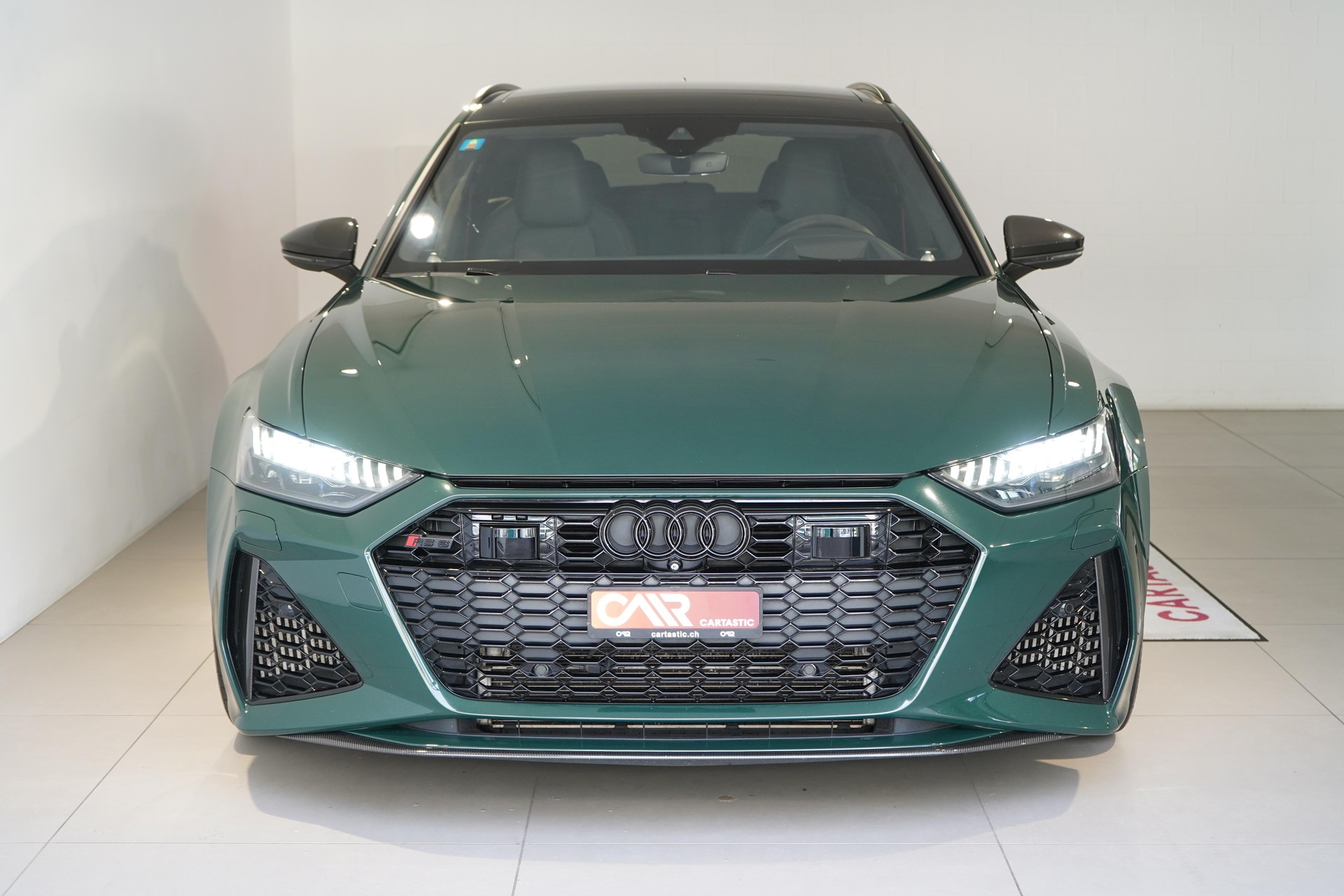 AUDI RS6 Avant 4.0 V8 TFSI performance quattro T-Tronic-image-1