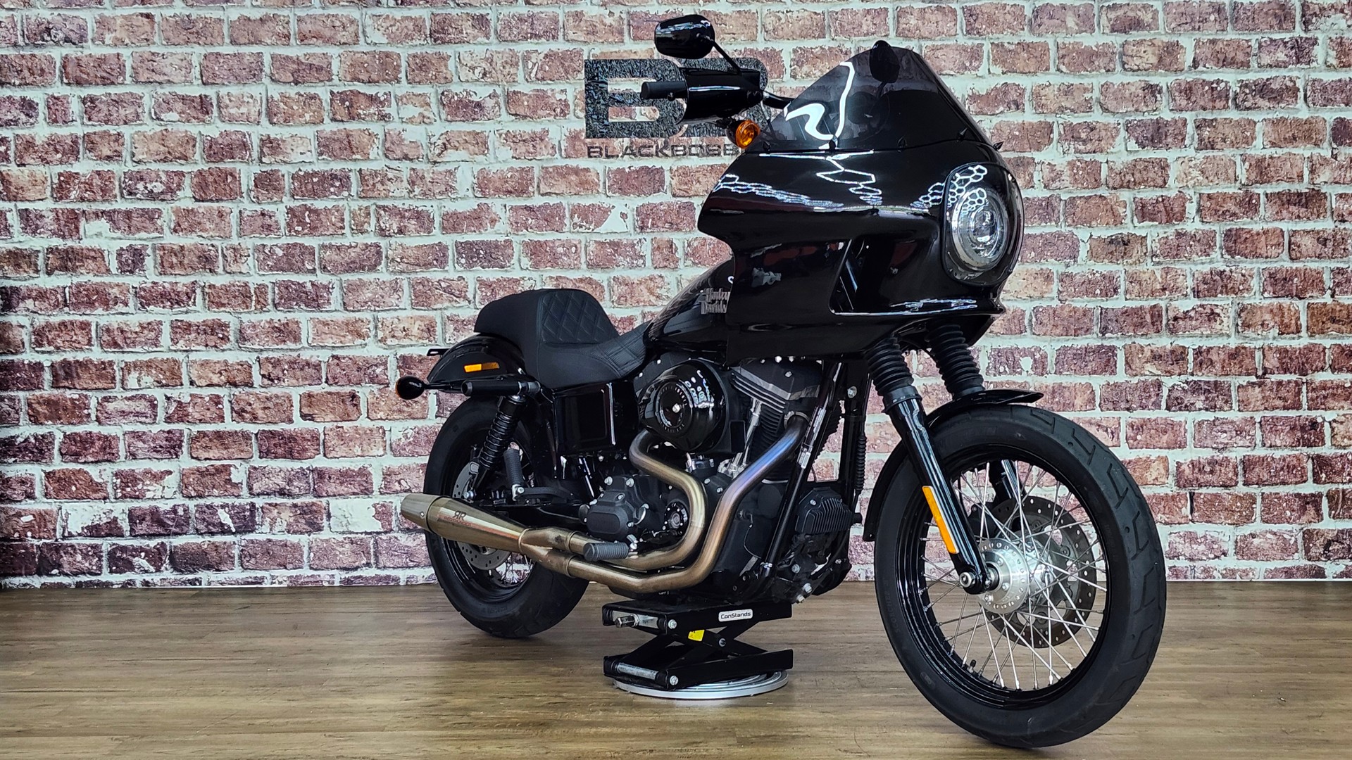 HARLEY-DAVIDSON FXDB Dyna Street Bob ABS