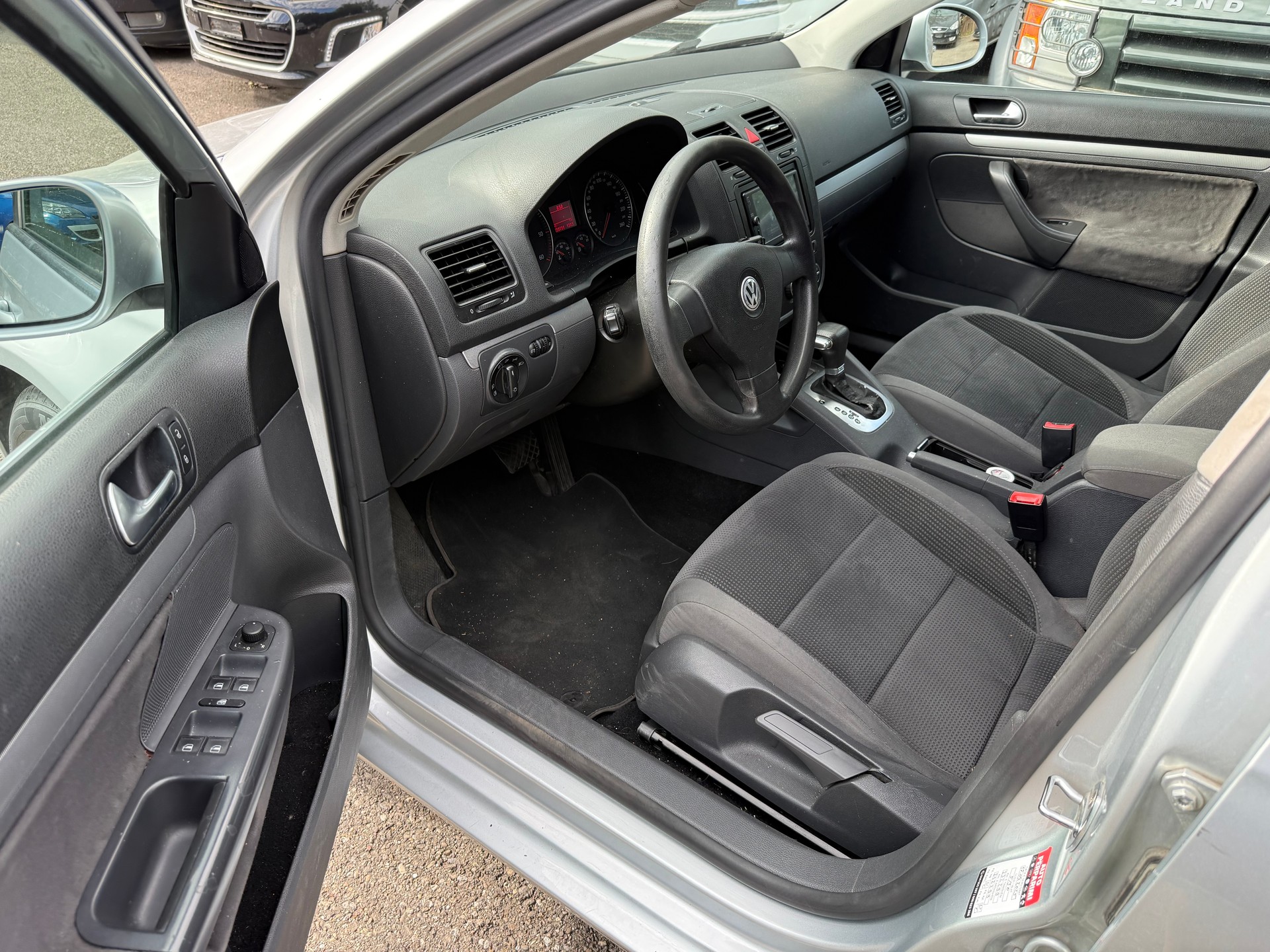 VW Golf Variant 2.0 TDI Comfortline DSG-image-9