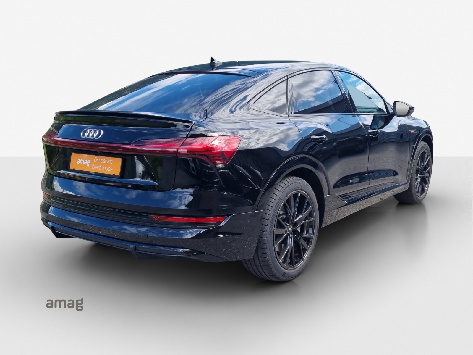 AUDI e-tron 55 Sportback S Line quattro-image-5