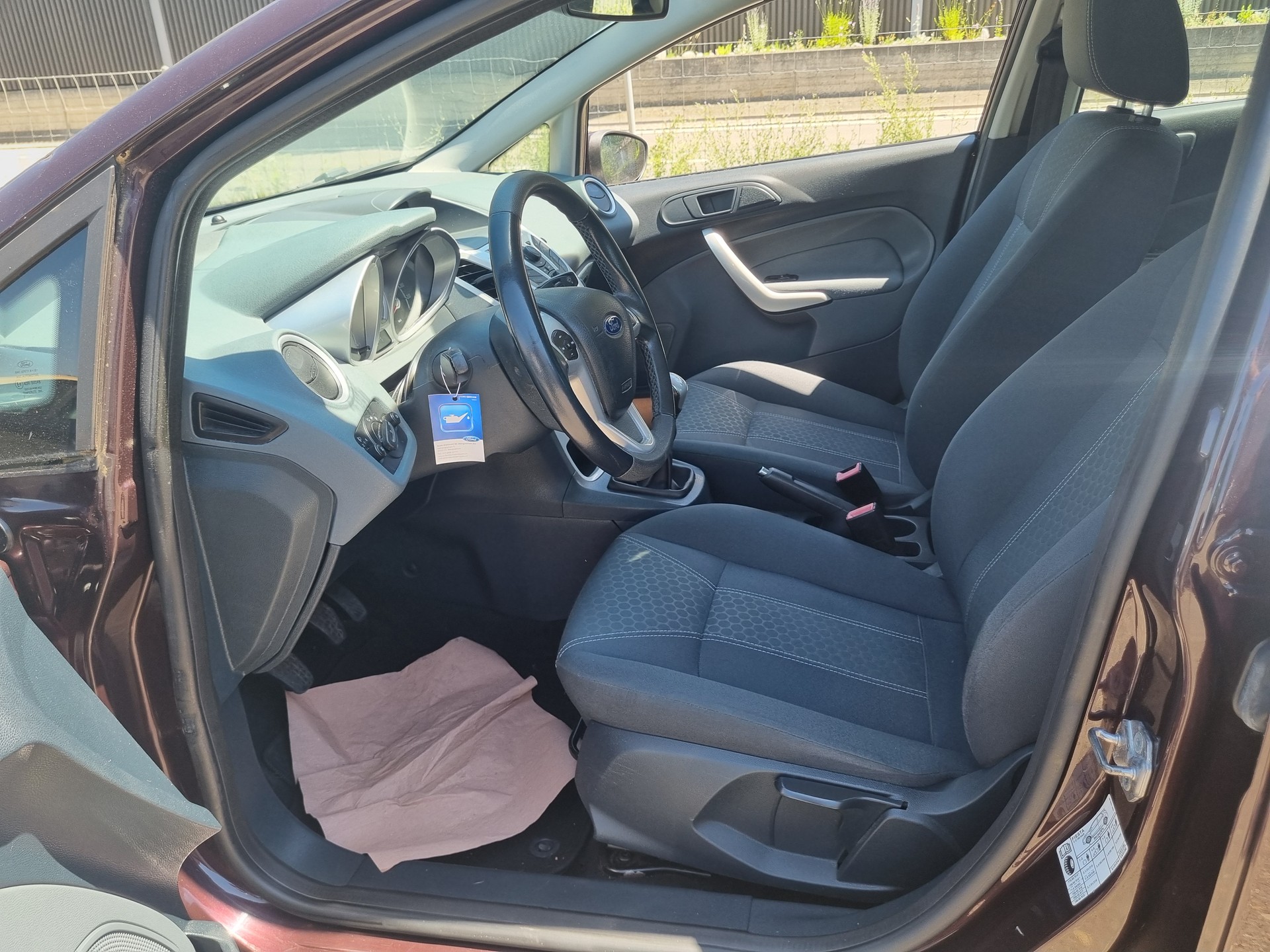 FORD Fiesta 1.4 16V Trend-image-6