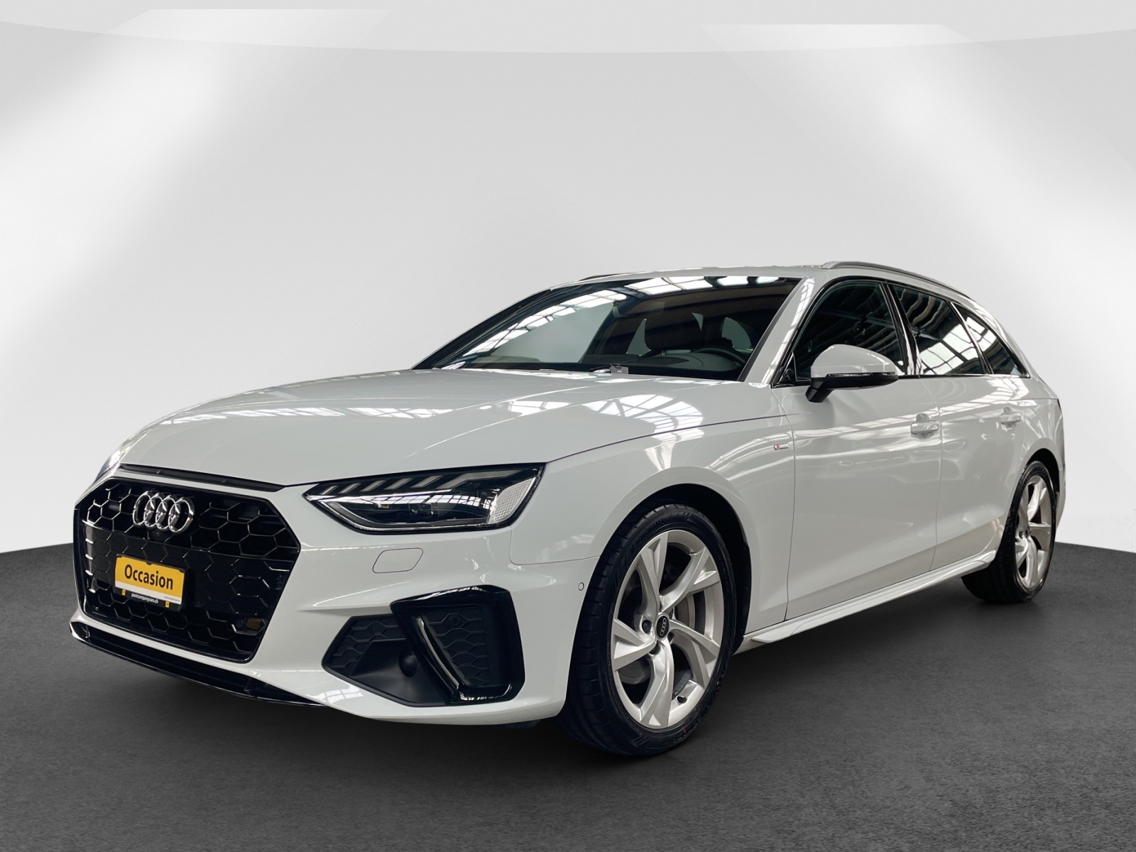 AUDI A4 Avant 2.0 40 TDI S Line quattro S-Tronic-image-2