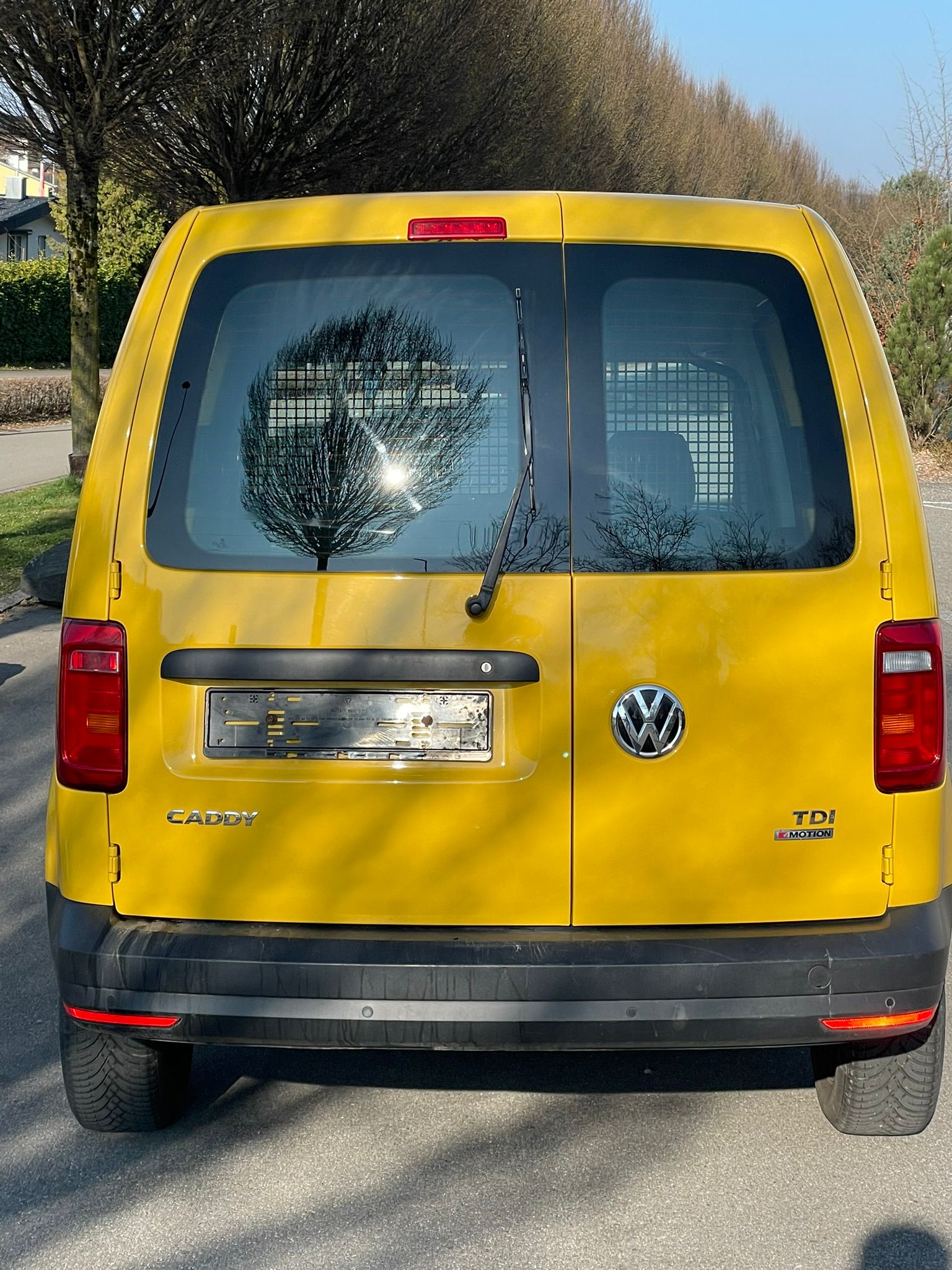 VW Caddy 2.0TDI BlueMotion Technology-image-3
