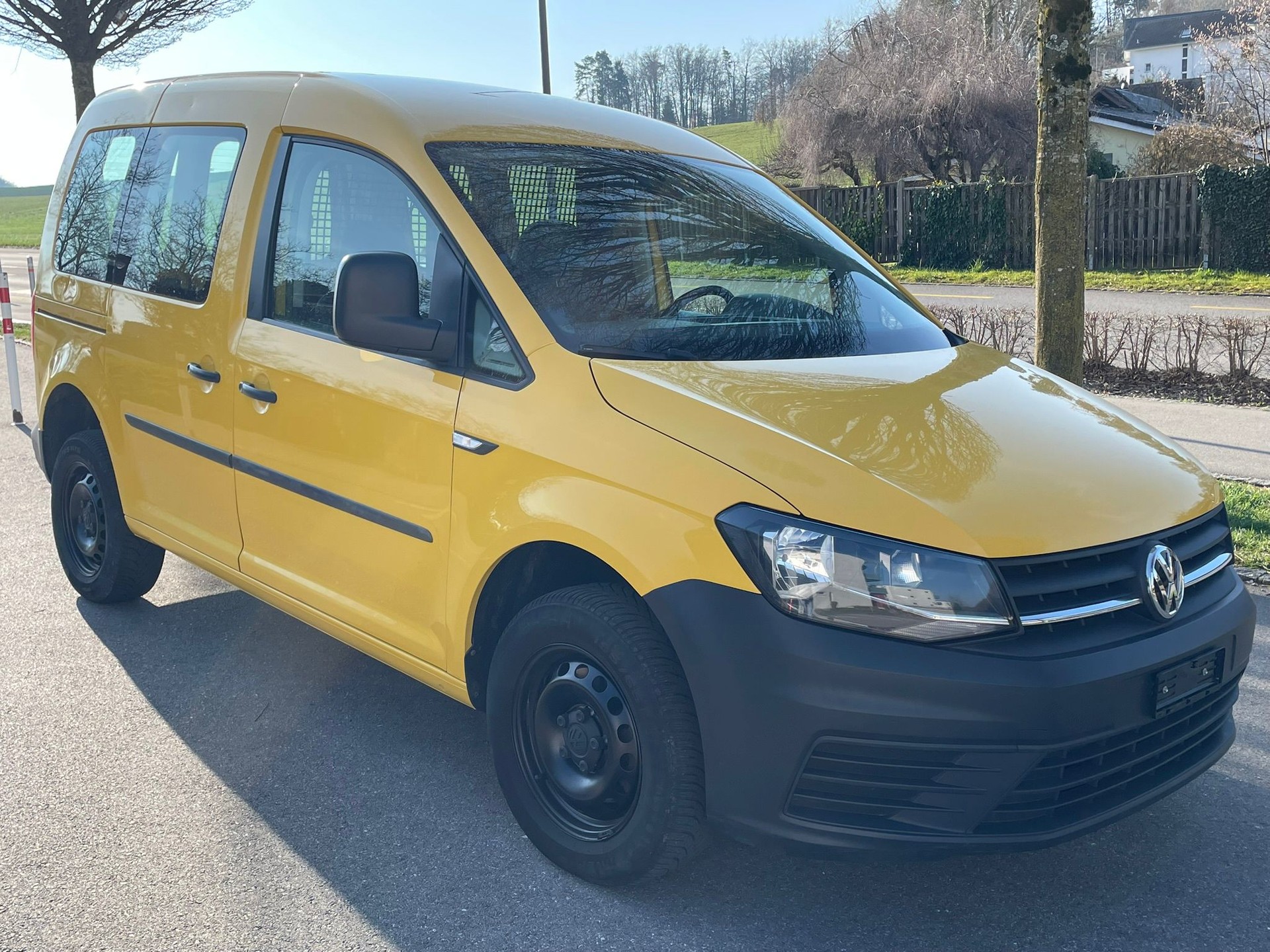 VW Caddy 2.0TDI BlueMotion Technology-image-6