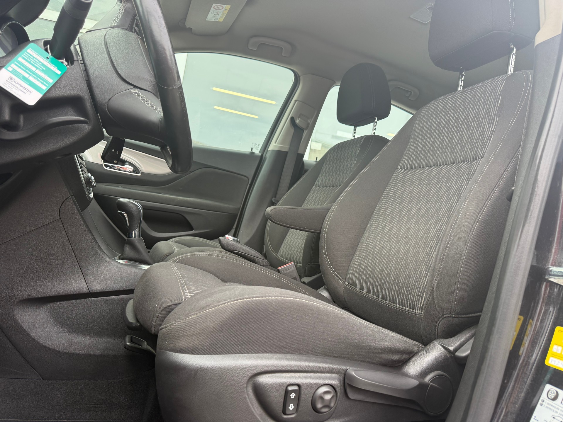 OPEL Mokka 1.4i 16V Turbo Enjoy 2WD Automatik-image-5