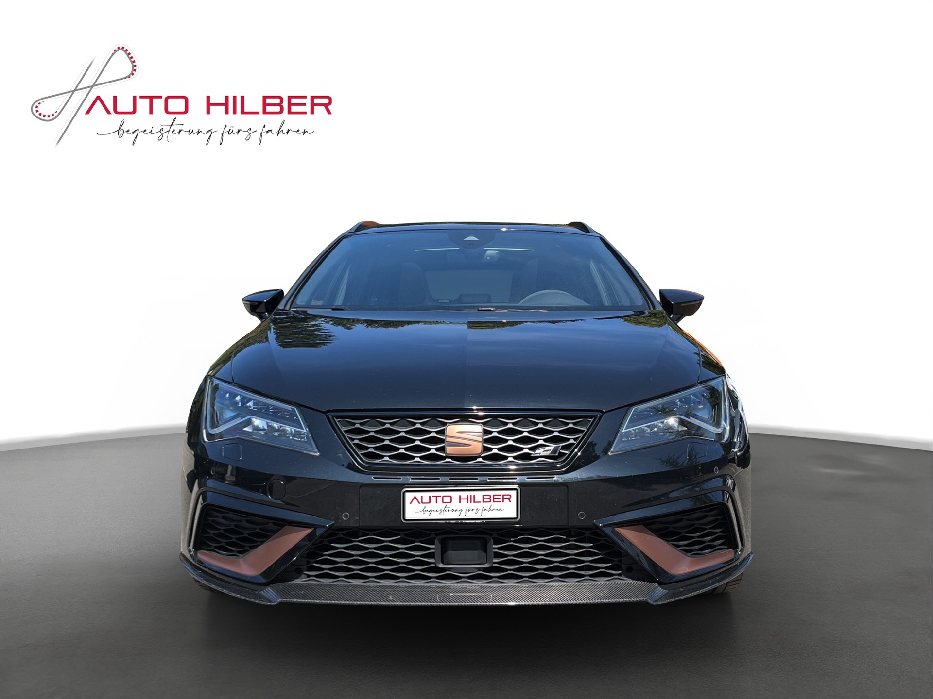 SEAT Leon ST 2.0 TSI Cupra R 300 4 Drive DSG *Carbon Paket Bodykit*-image-1