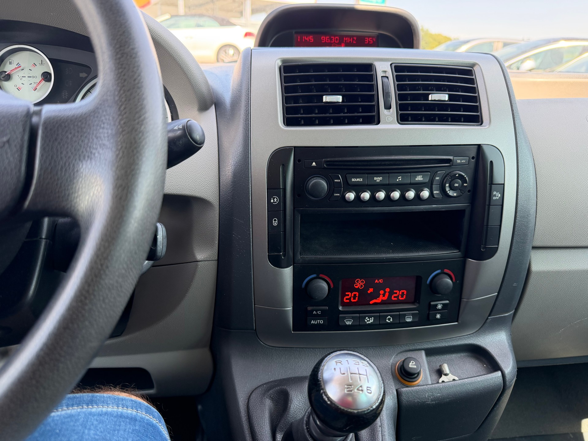 PEUGEOT Expert Tepee 2.0 HDi Loisirs L1-image-7