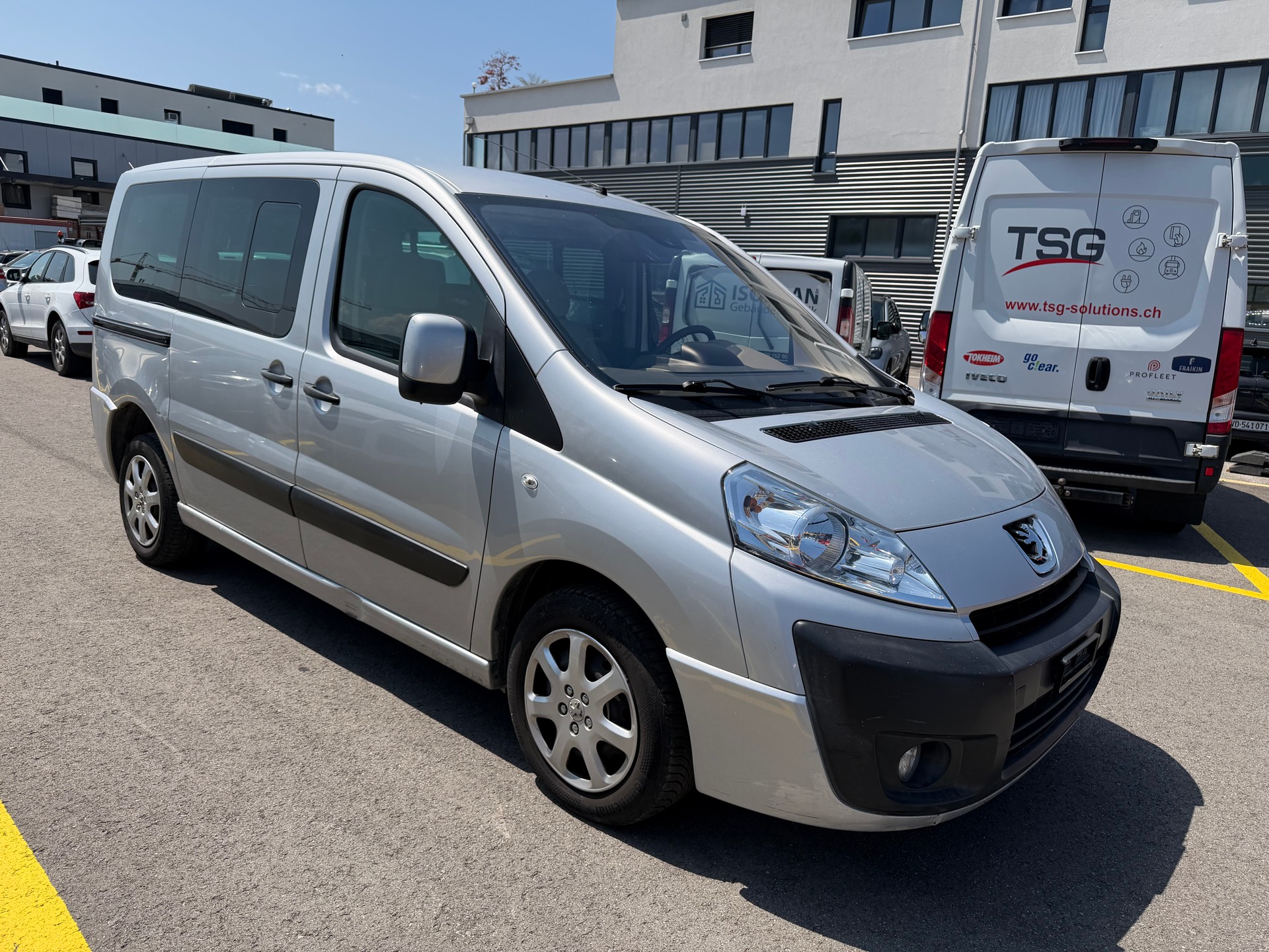 PEUGEOT Expert Tepee 2.0 HDi Loisirs L1-image-2