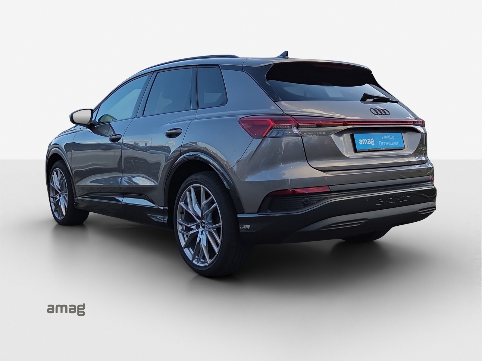 AUDI Q4 e-tron 45 Attraction quattro-showroom-element-2