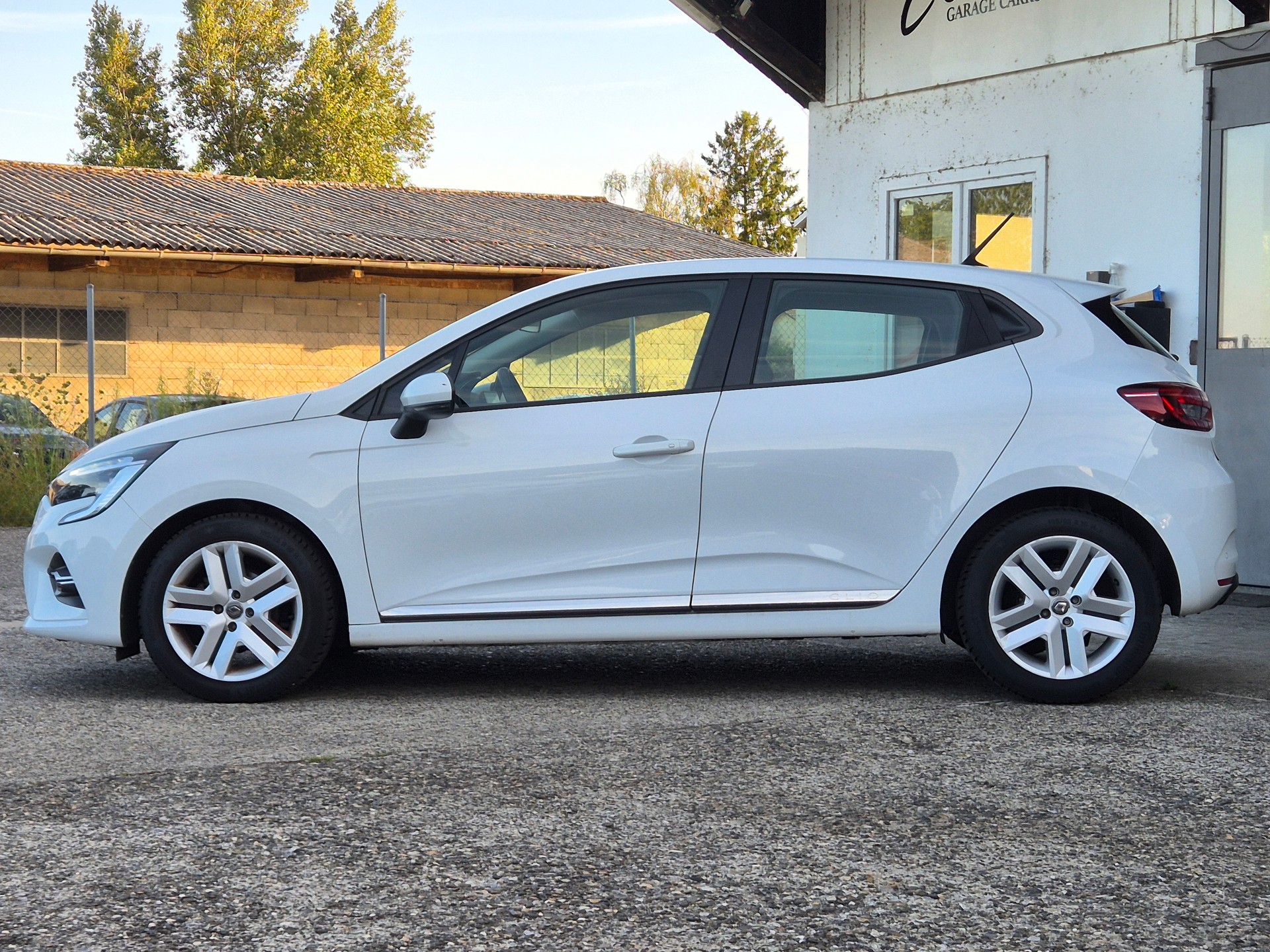 RENAULT Clio 1.0 Business-image-9