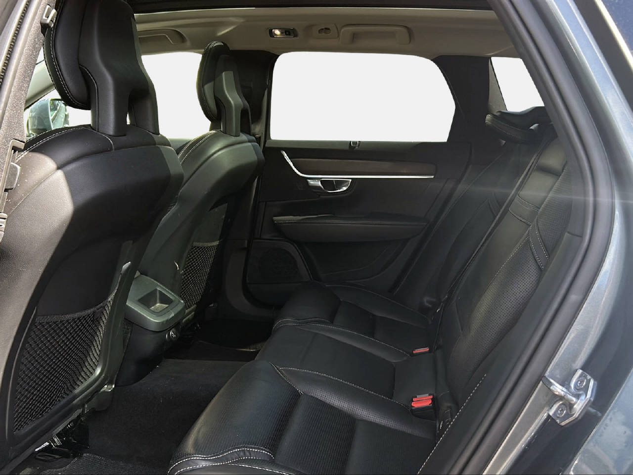VOLVO V90 Cross Country 2.0 D5 Pro AWD-image-12
