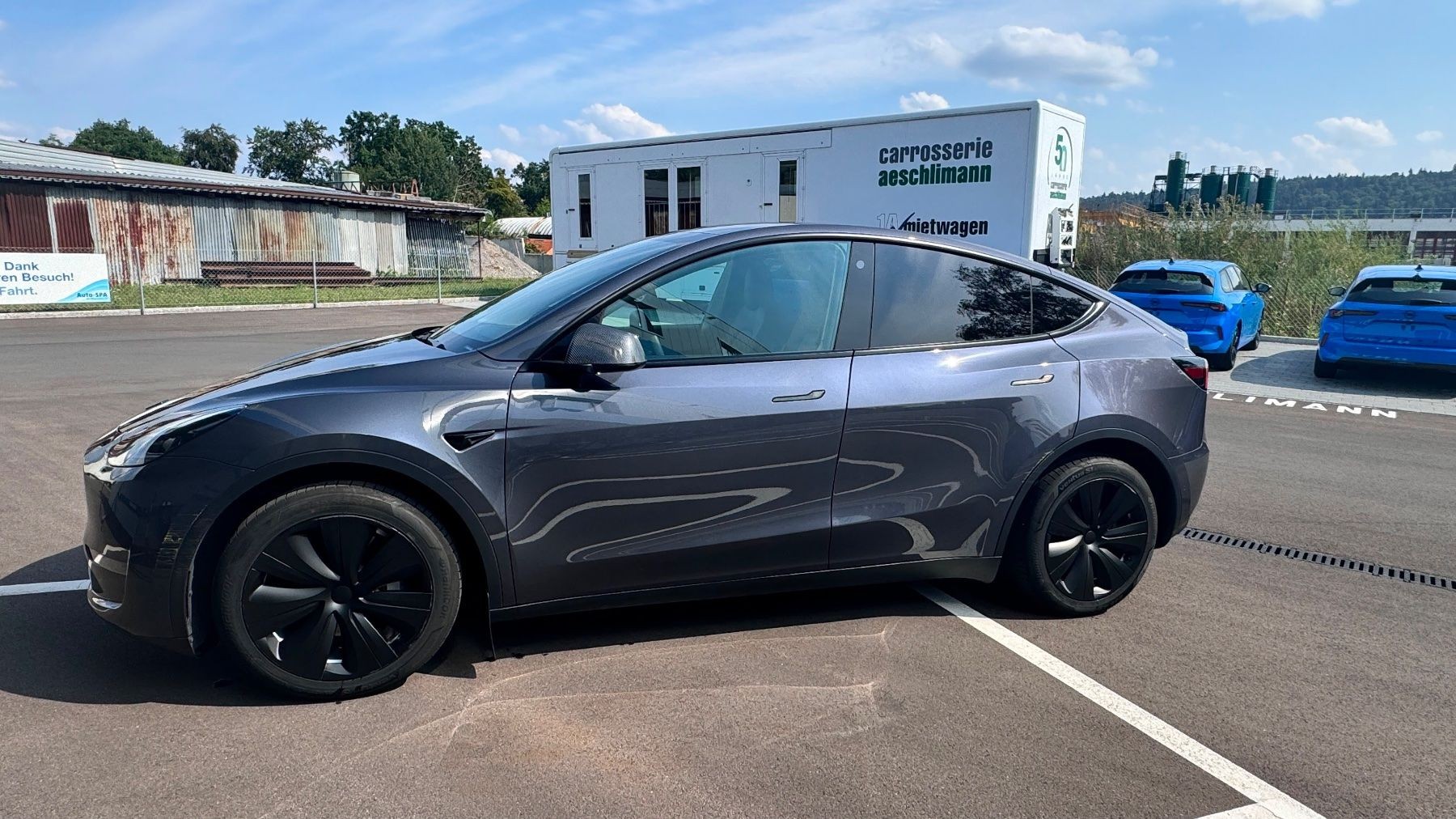 TESLA Model Y Long Range-image-2
