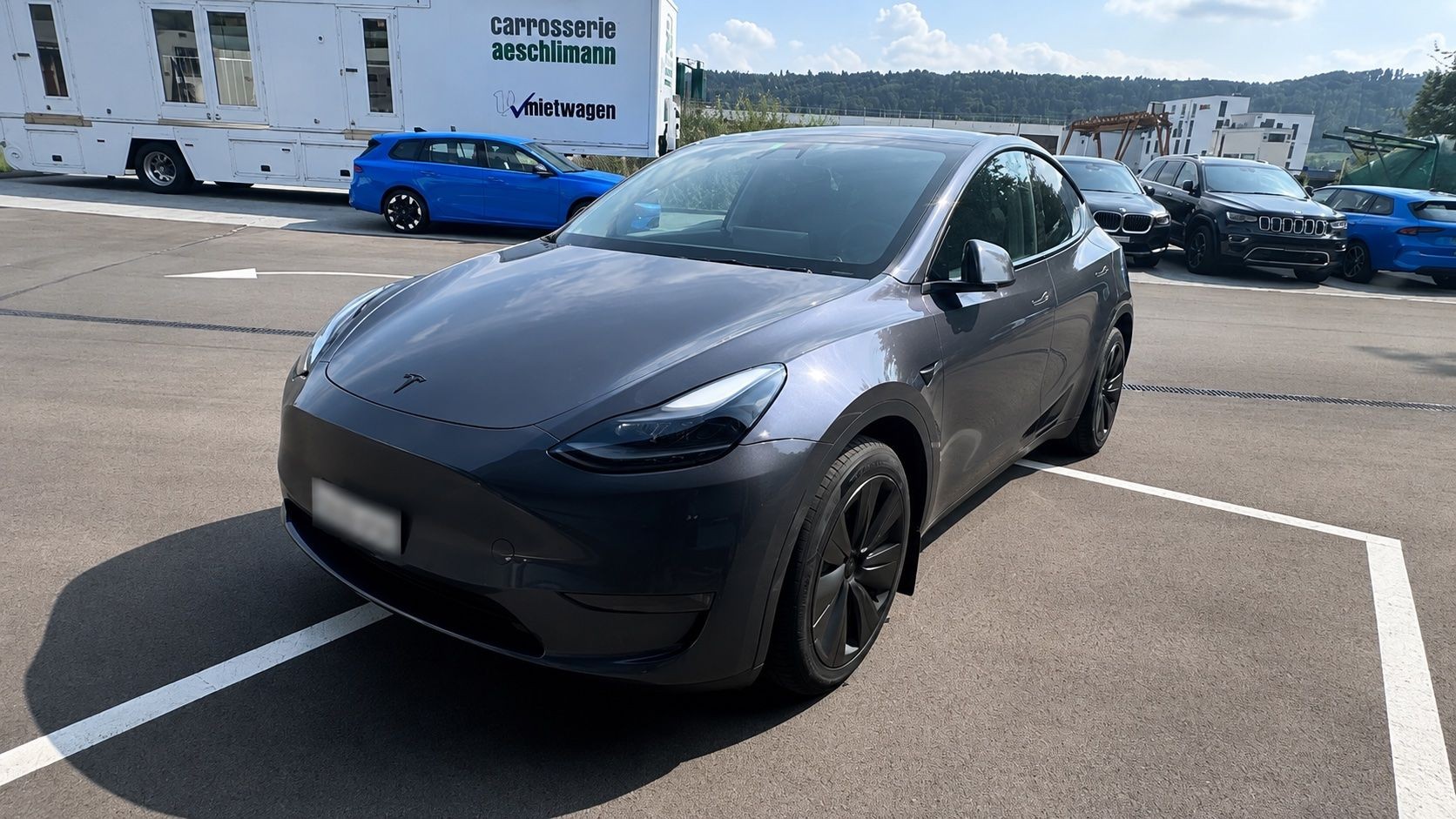 TESLA Model Y Long Range-image-0