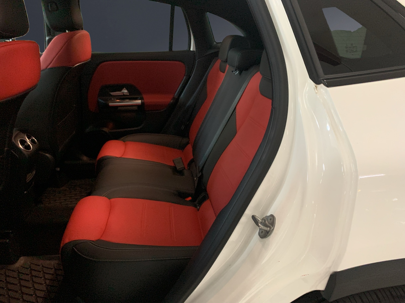 Image MERCEDES-BENZ GLA-250 GLA 250e AMG Line 8G-DCT
