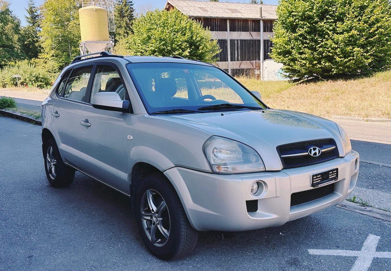HYUNDAI Tucson 2.0 CRDi Comfort City 2WD Automatic-image-0