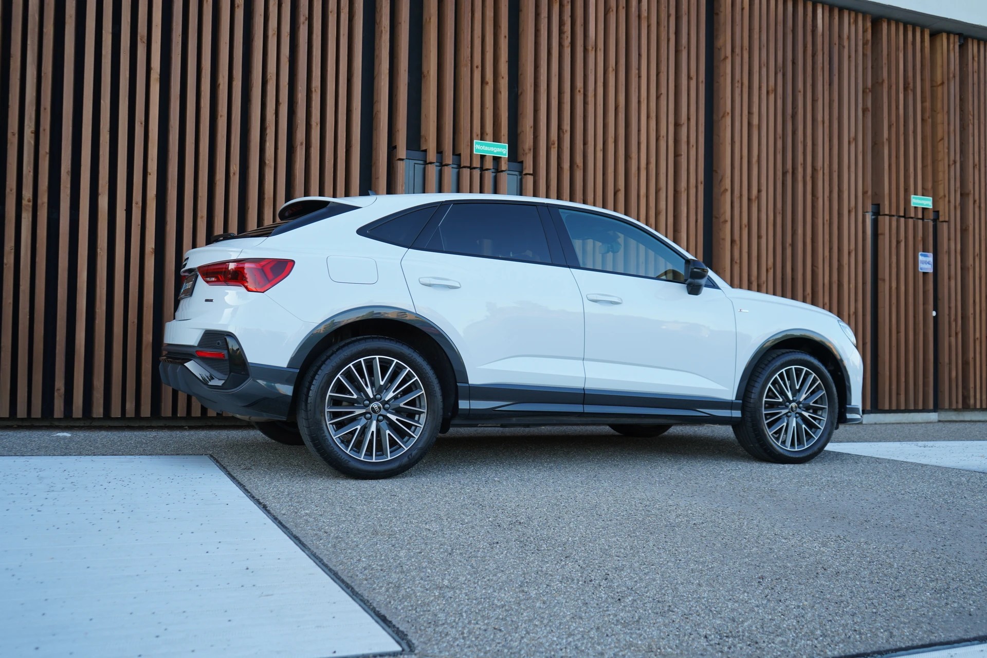 AUDI Q3 SPORTBACK 40 TFSI S LINE BLACK QUATTRO S-TRONIC l 190 PS-image-7