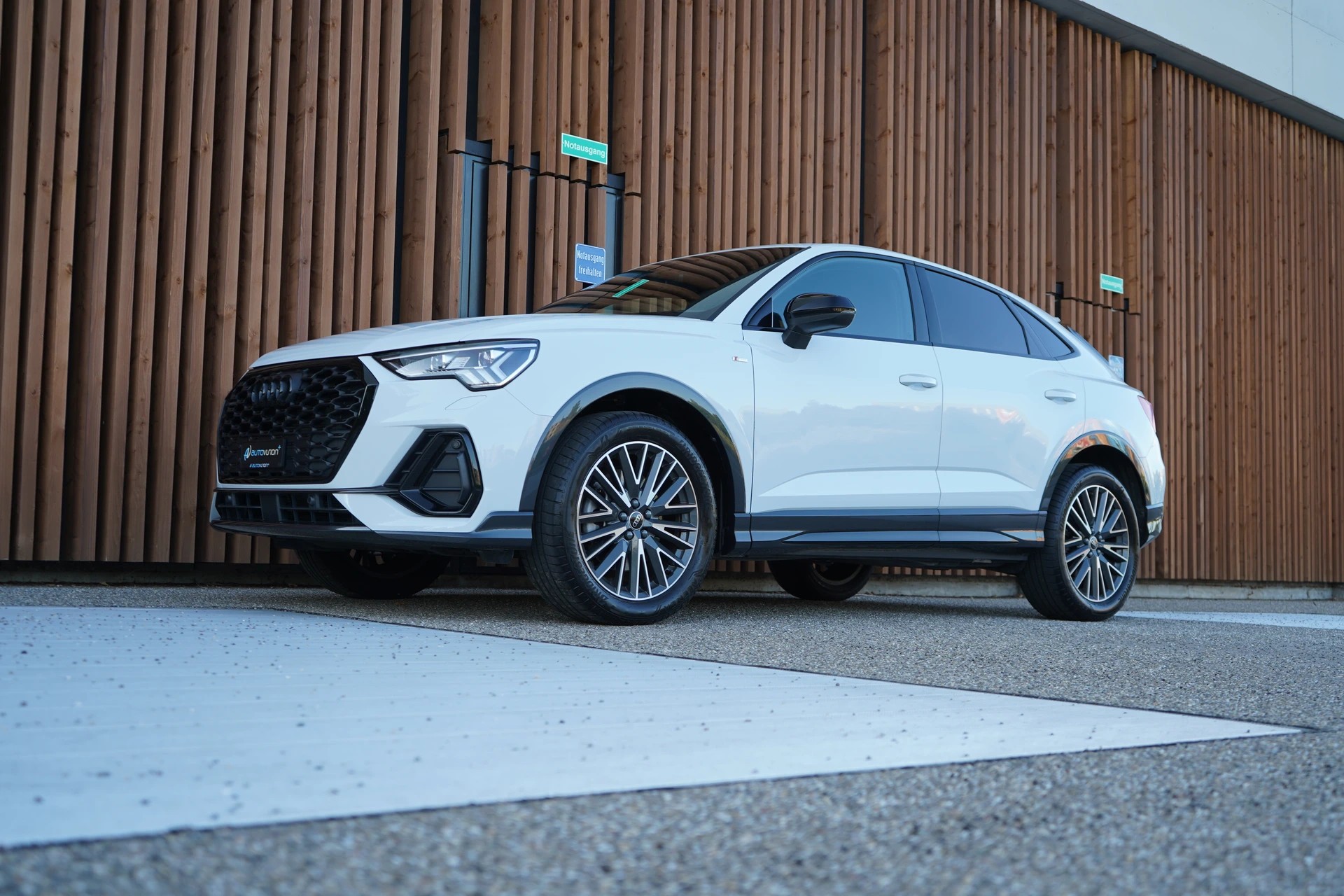 AUDI Q3 SPORTBACK 40 TFSI S LINE BLACK QUATTRO S-TRONIC l 190 PS-image-6