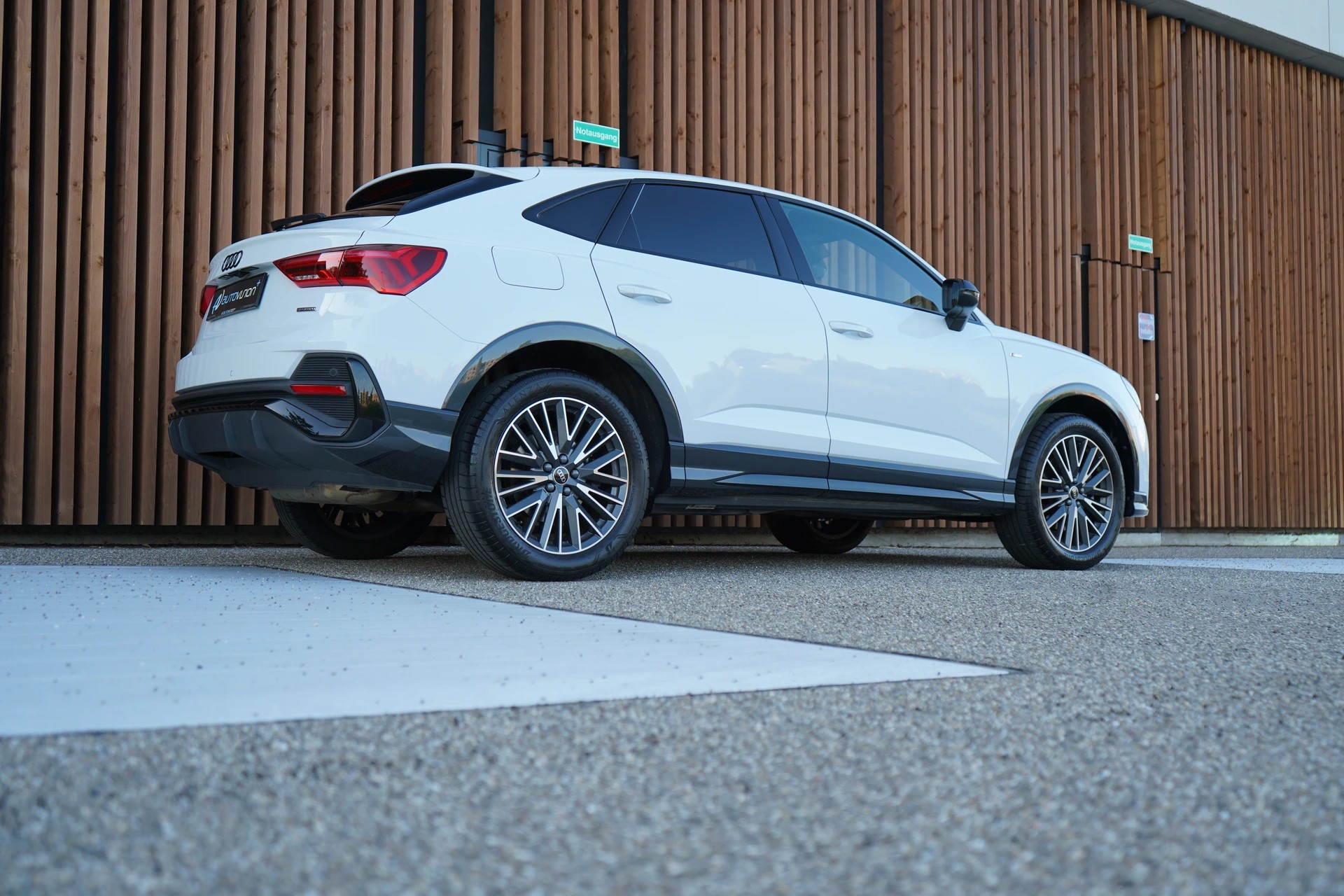 AUDI Q3 SPORTBACK 40 TFSI S LINE BLACK QUATTRO S-TRONIC l 190 PS-image-10