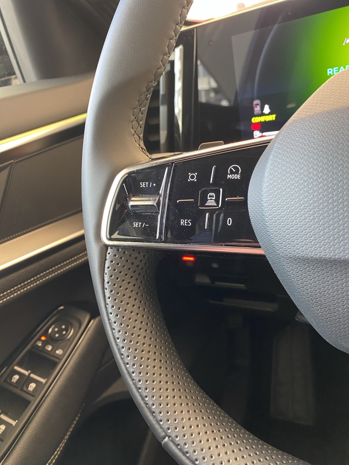 RENAULT Austral 1.2 E-Tech techno Voll-Hybrid 200PS-image-13