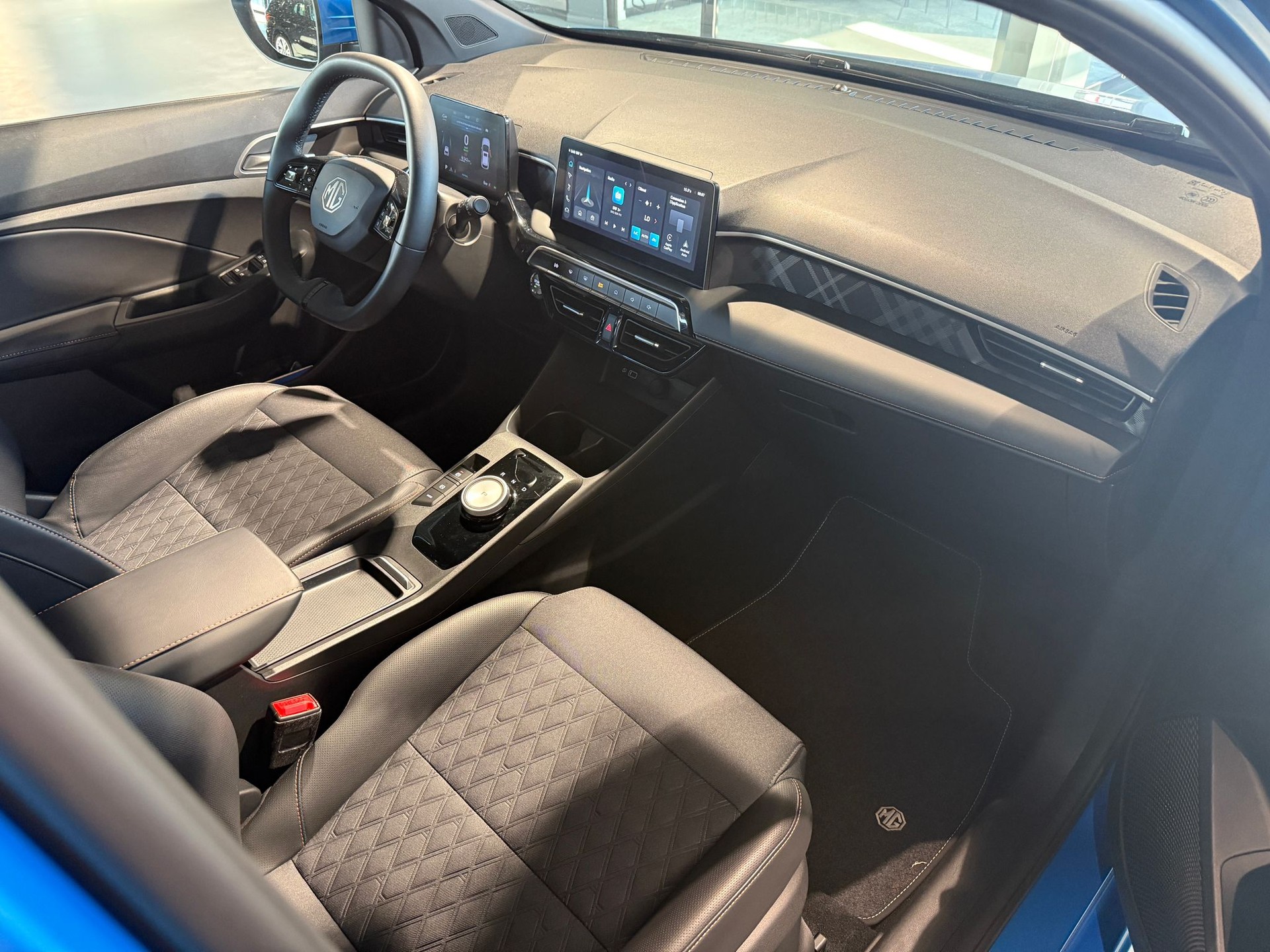MG 3 1.5 Hybrid Luxury Aut.-image-8
