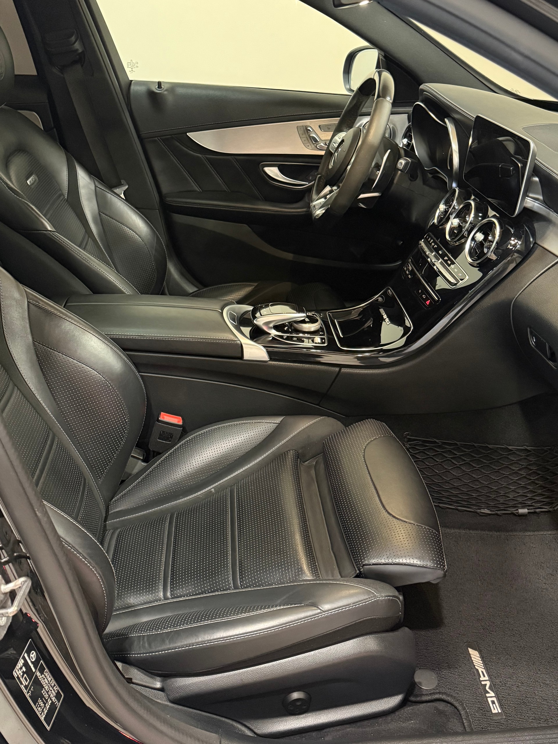 MERCEDES-BENZ C 63 S AMG Speedshift-image-8