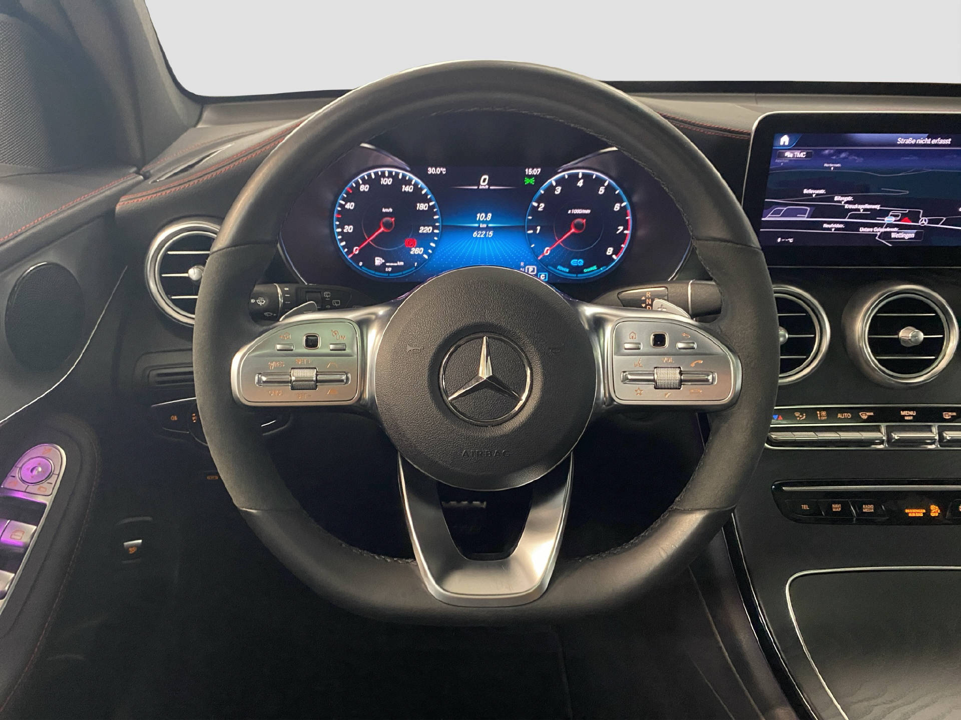 MERCEDES-BENZ GLC 300 AMG Line 4MATIC-image-8