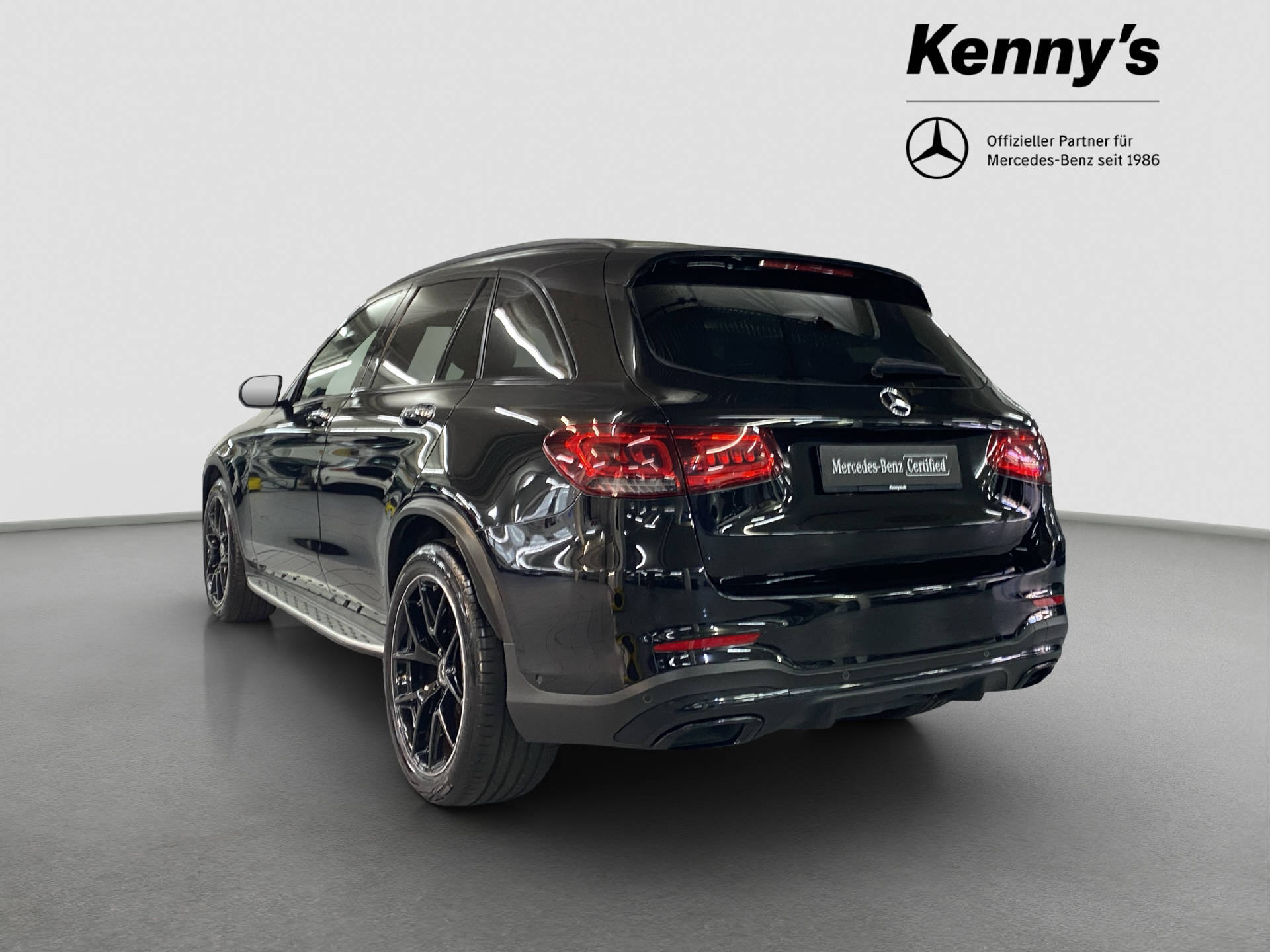 MERCEDES-BENZ GLC 300 AMG Line 4MATIC-image-3