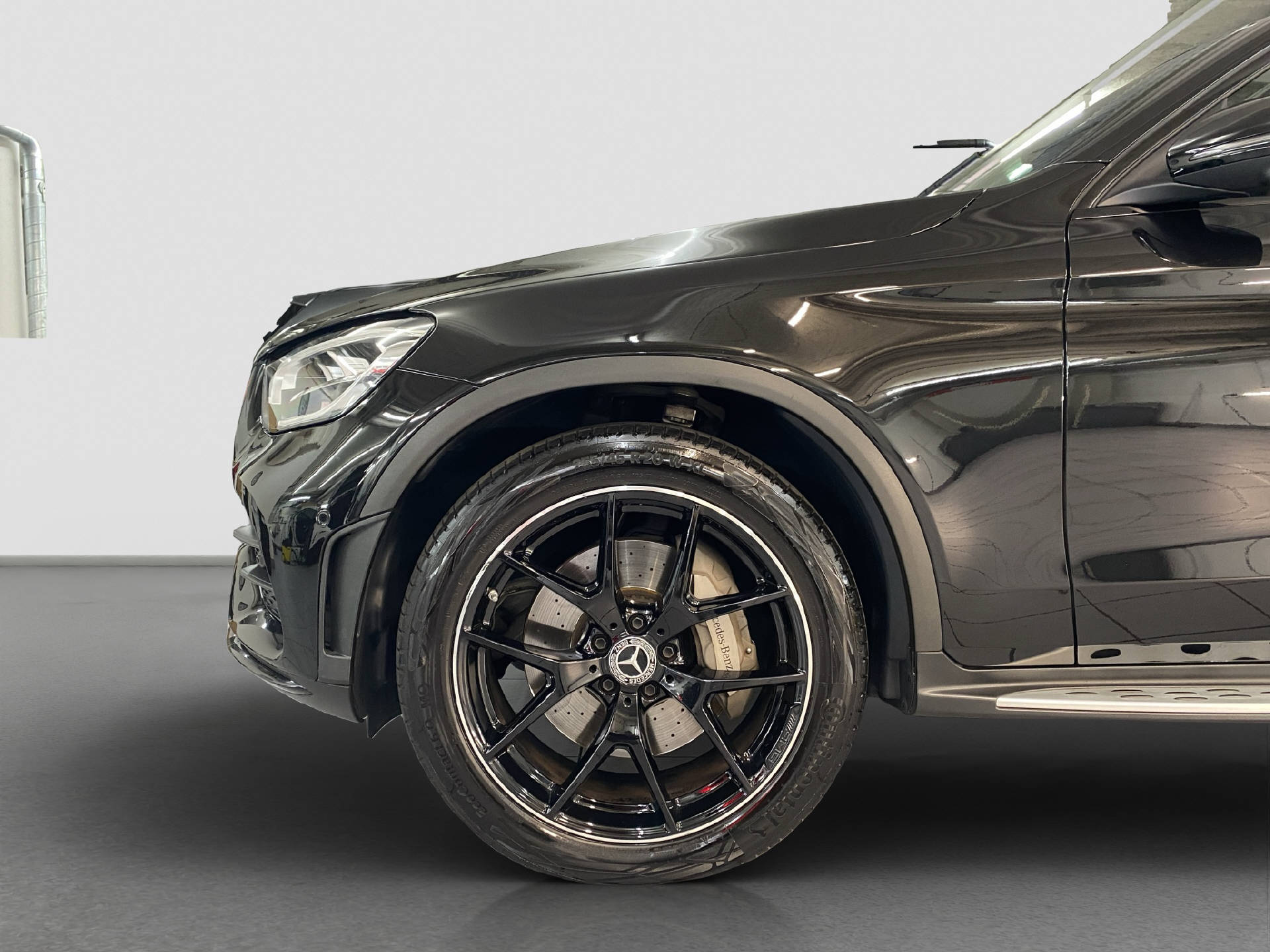 MERCEDES-BENZ GLC 300 AMG Line 4MATIC-image-5