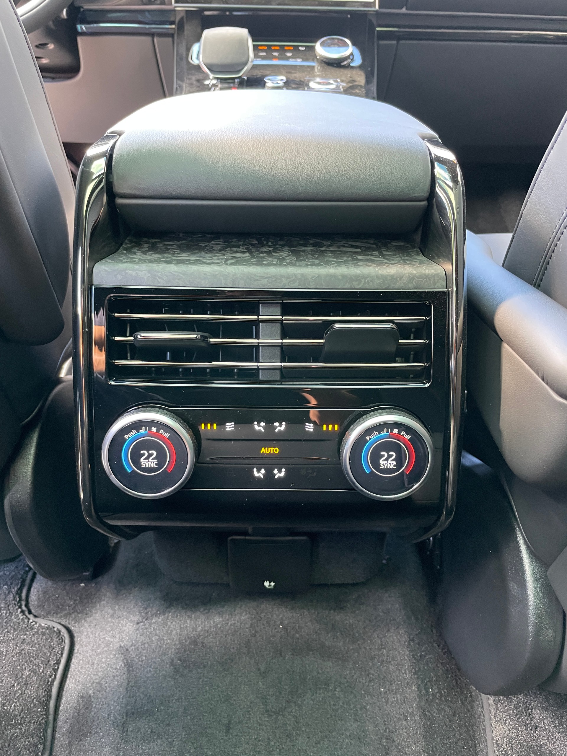 LAND ROVER Range Rover Sport P510e 3.0 Si6 PHEV First Edition Automatic-image-17