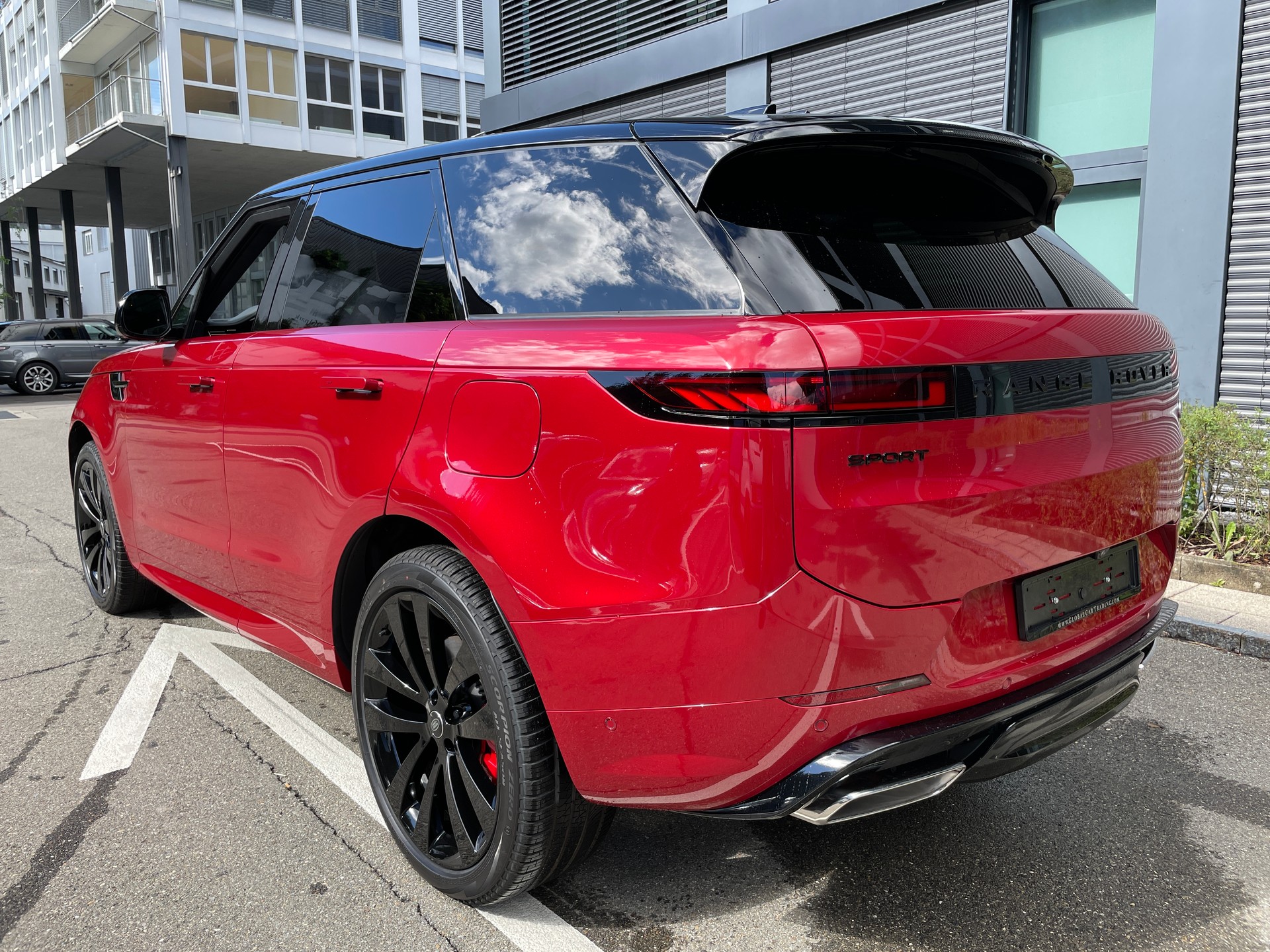 LAND ROVER Range Rover Sport P510e 3.0 Si6 PHEV First Edition Automatic-image-2