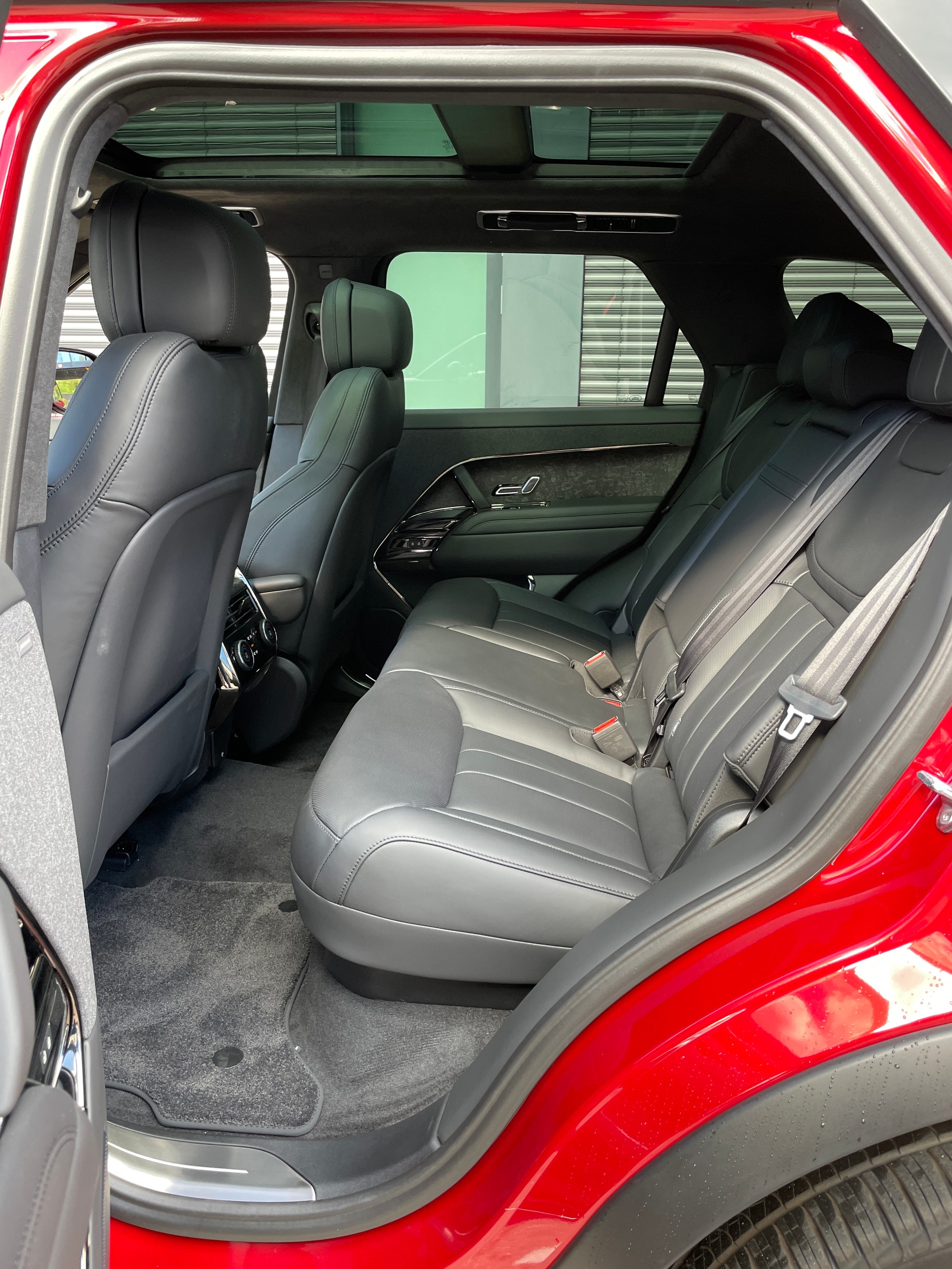 LAND ROVER Range Rover Sport P510e 3.0 Si6 PHEV First Edition Automatic-image-14