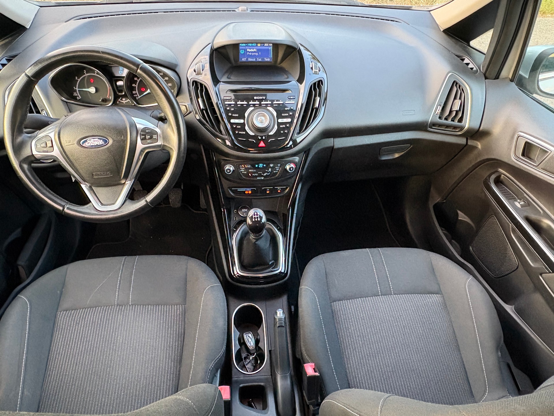 FORD B-Max 1.0 SCTi Trend-image-11