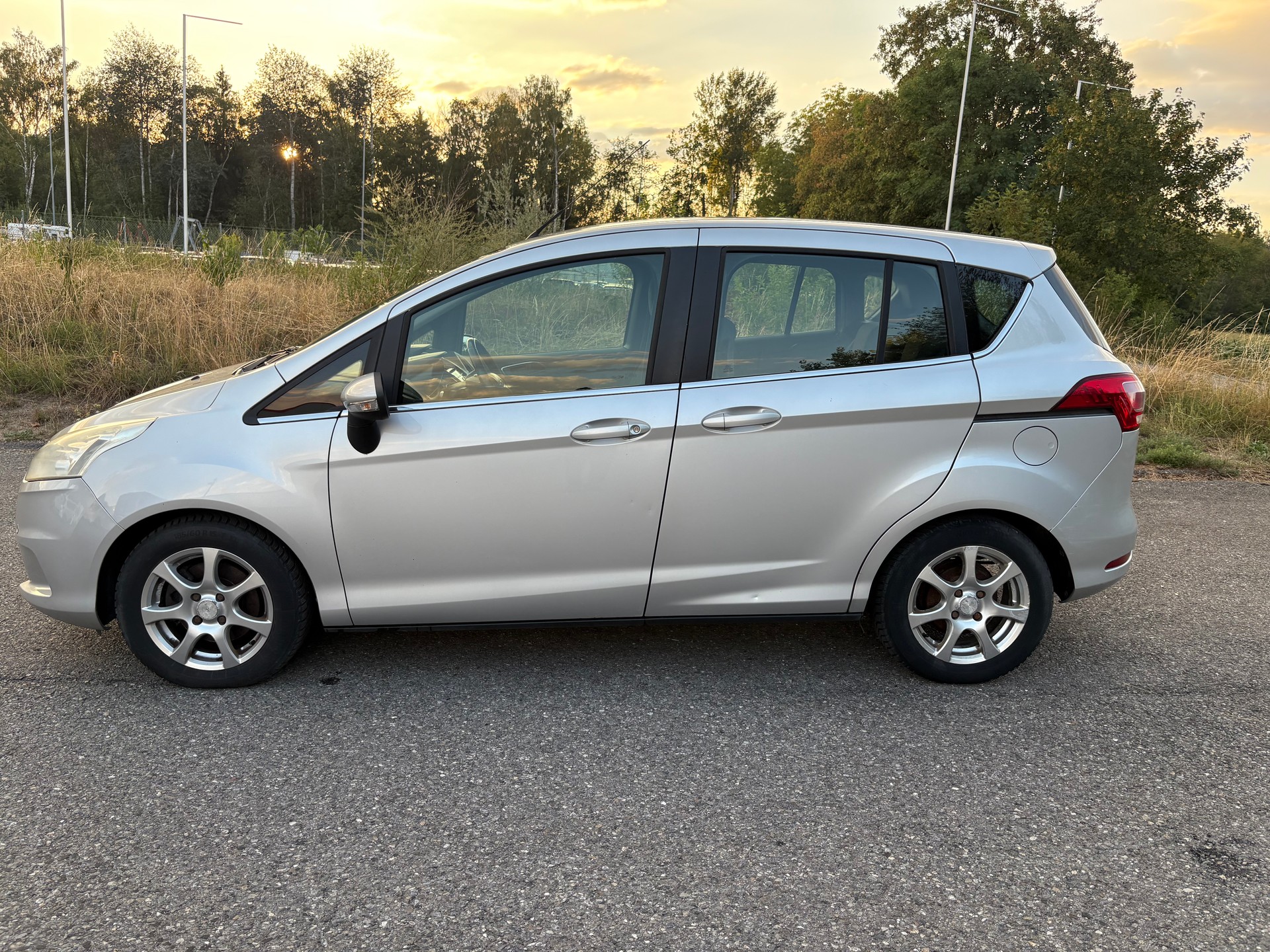 FORD B-Max 1.0 SCTi Trend-image-7