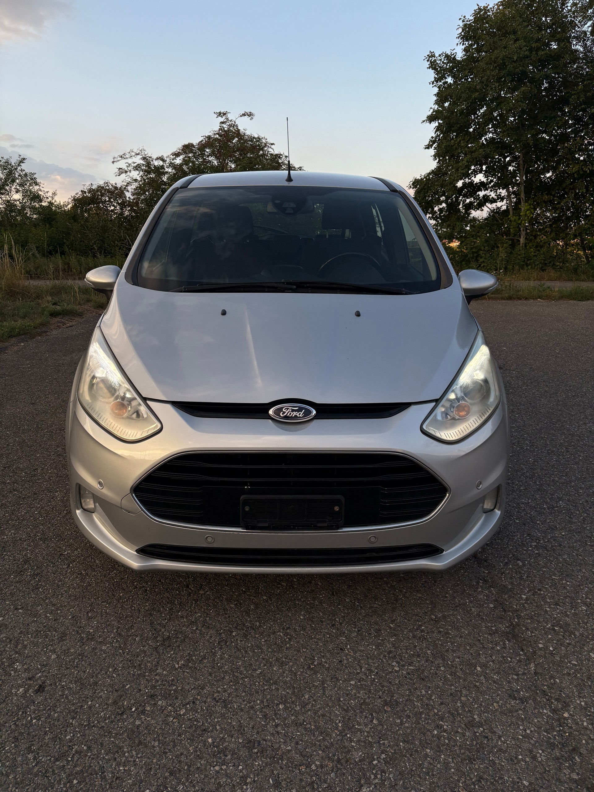 FORD B-Max 1.0 SCTi Trend-image-1