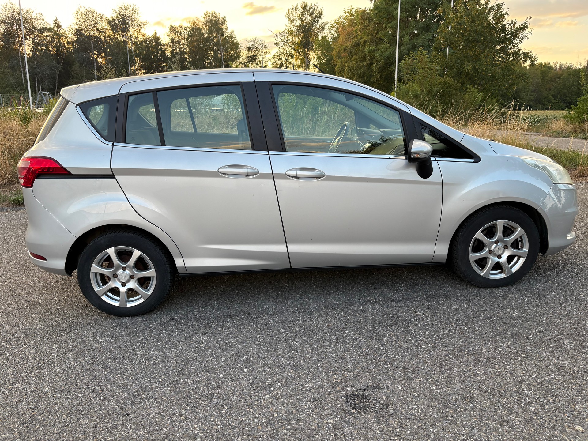 FORD B-Max 1.0 SCTi Trend-image-6