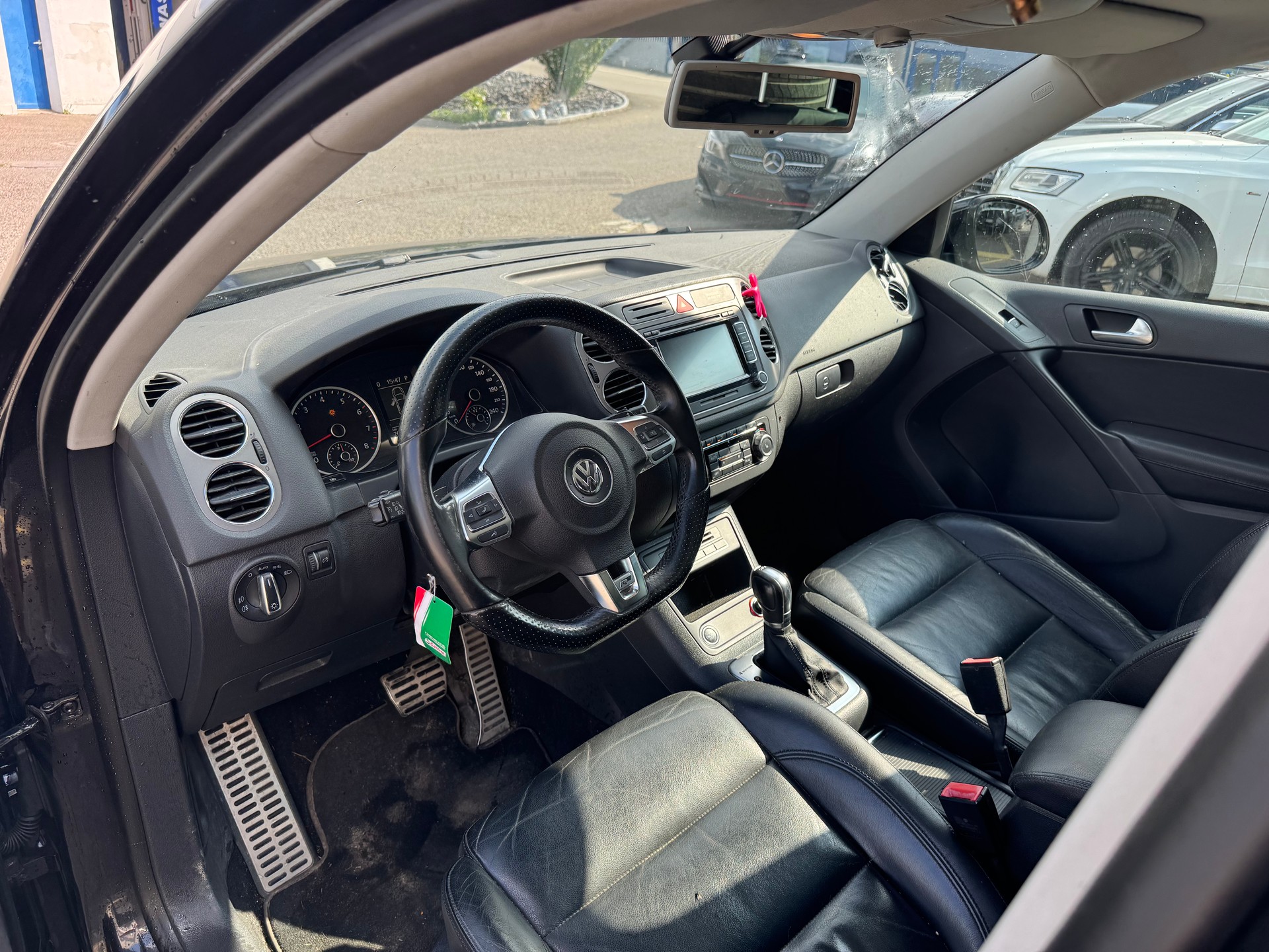 VW Tiguan 2.0 TSI Team DSG R Line-image-9