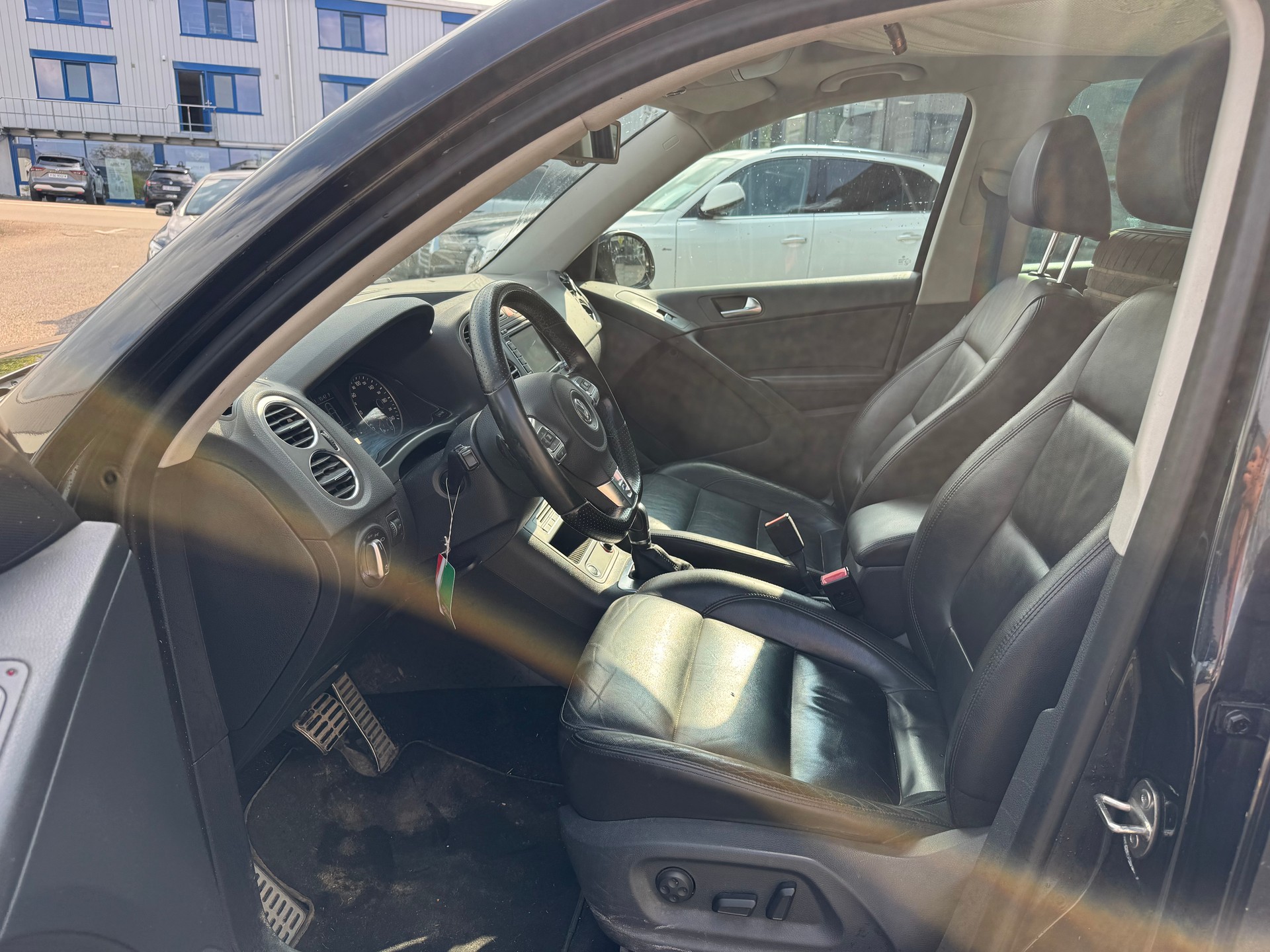 VW Tiguan 2.0 TSI Team DSG R Line-image-7